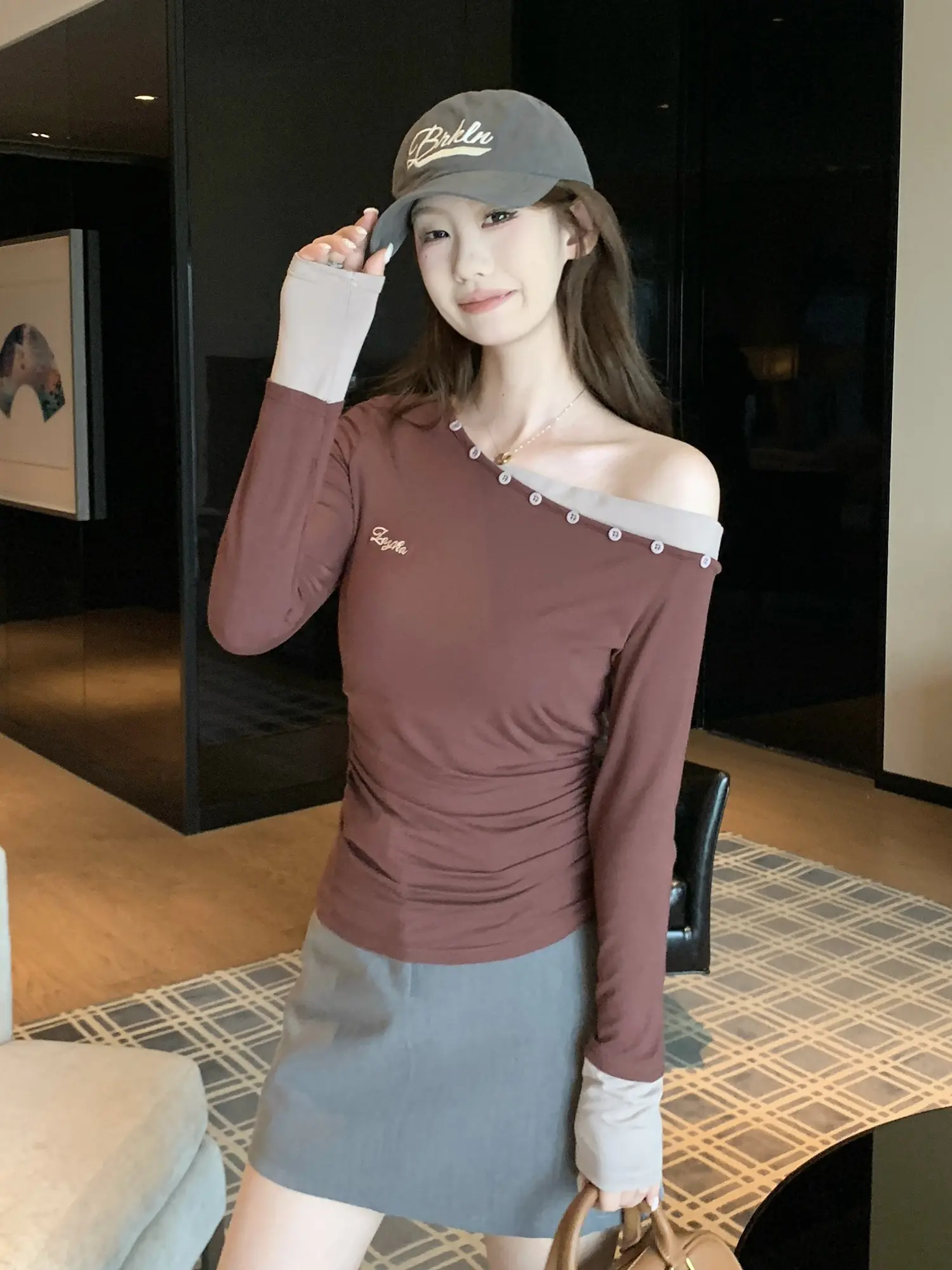 컬러 배색 원숄더 슬림 니트 티셔츠 상세 이미지 9