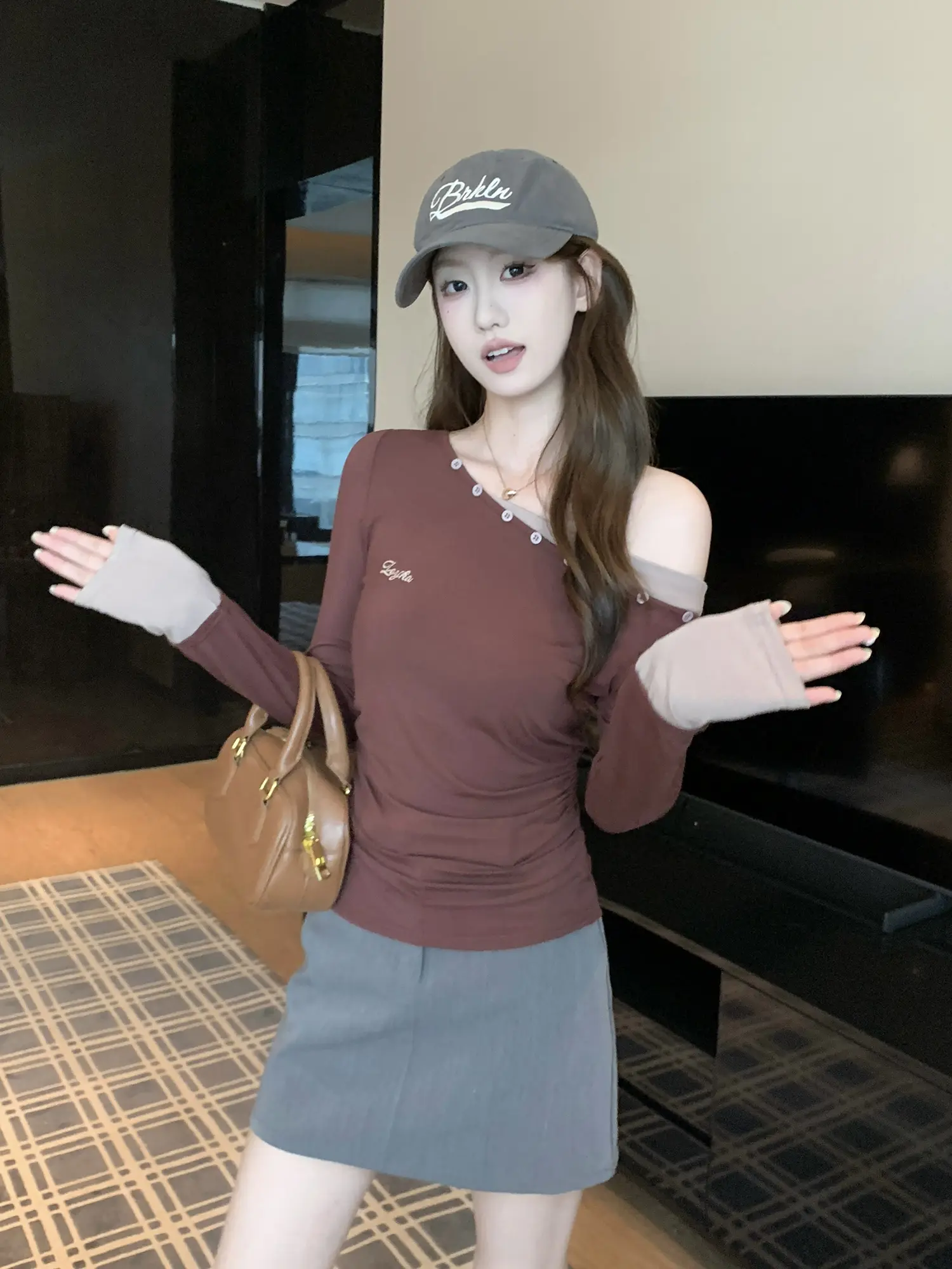 컬러 배색 원숄더 슬림 니트 티셔츠 상세 이미지 13