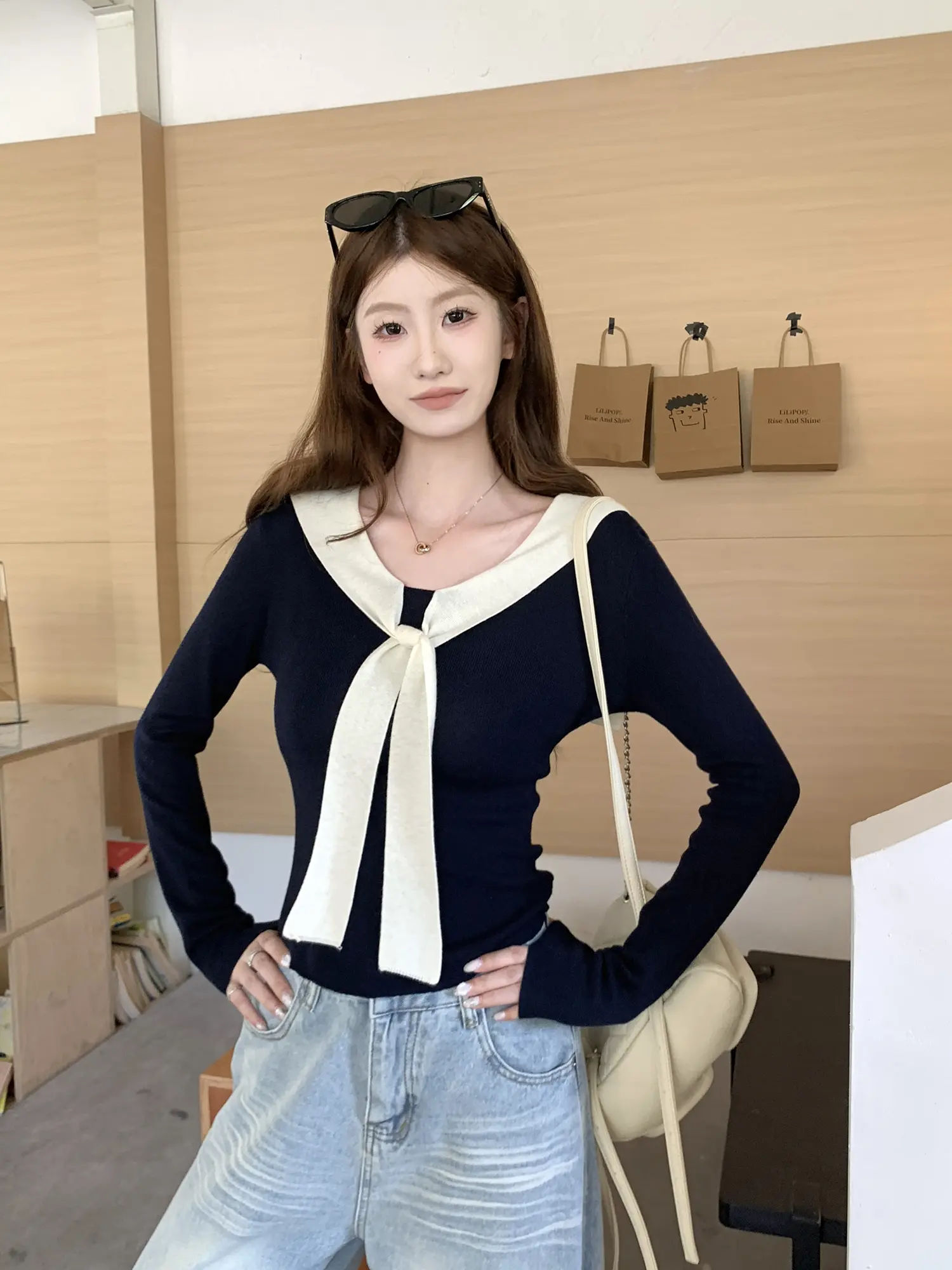 배색 숄 네크 니트 티셔츠 상세 이미지 23