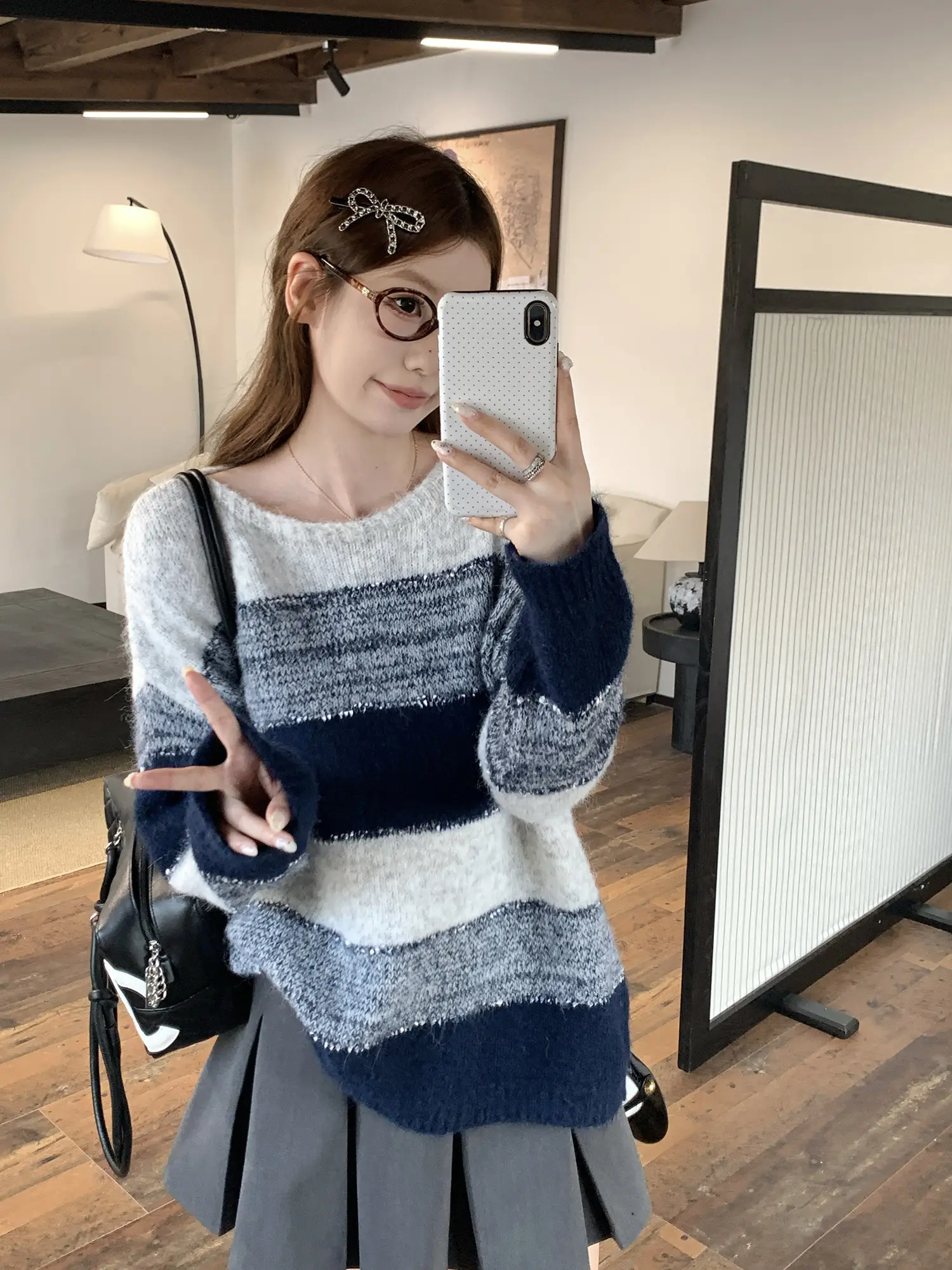 빈티지 스트라이프 배색 니트 상세 이미지 18