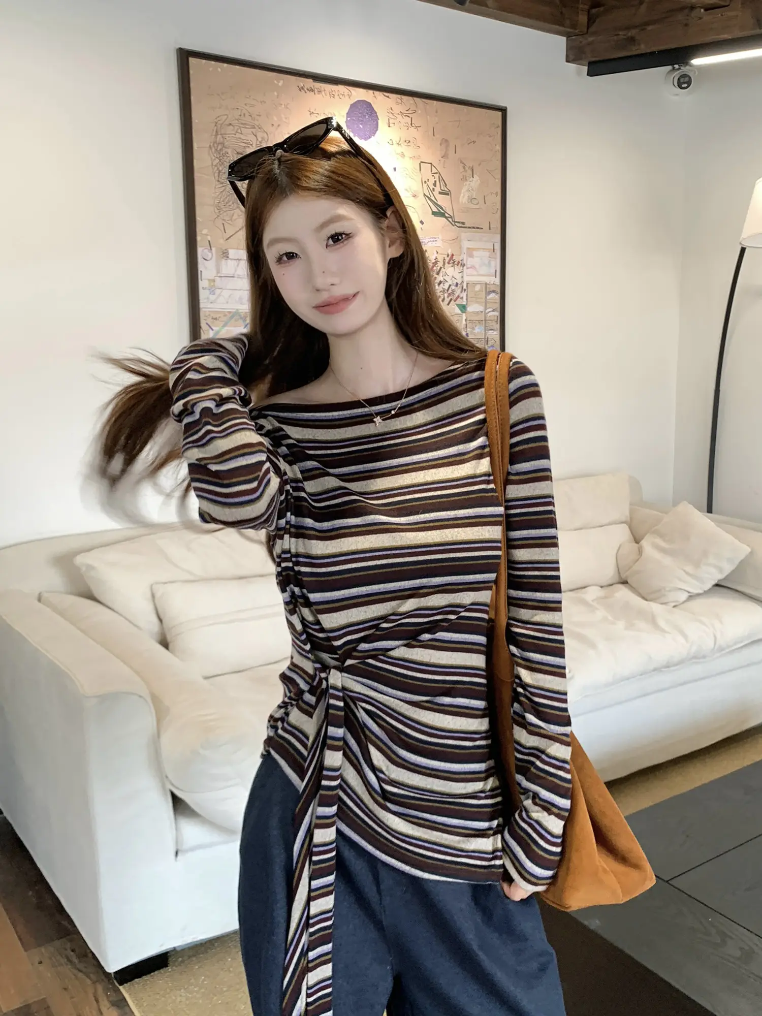 원숄더 컬러 스트라이프 티셔츠 상세 이미지 9