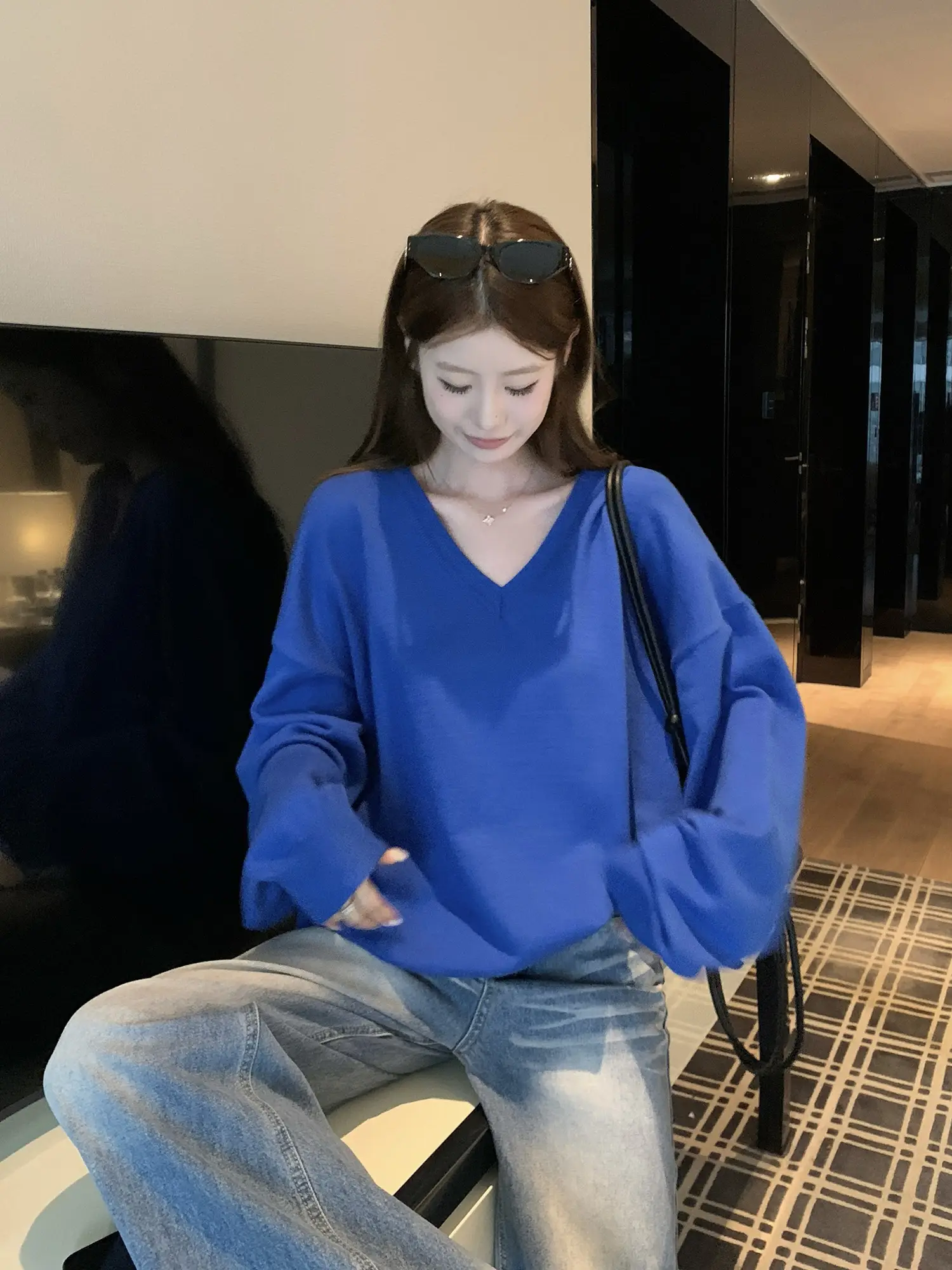 클라인 블루 V넥 루즈 니트 상세 이미지 6