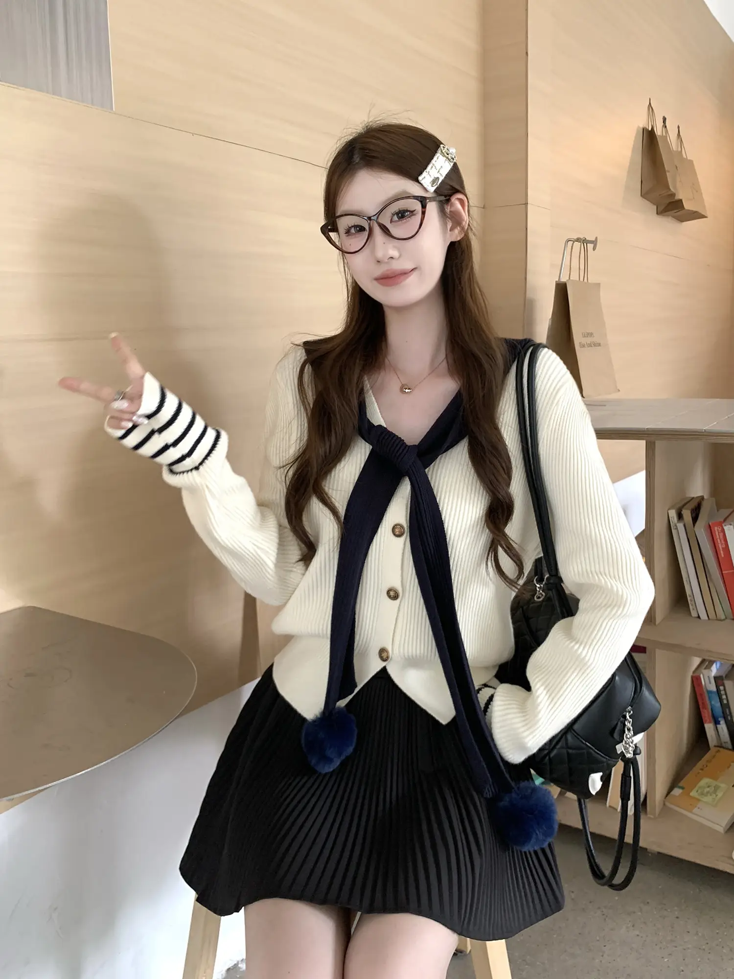 러블리 배색 볼 가디건 상세 이미지 20