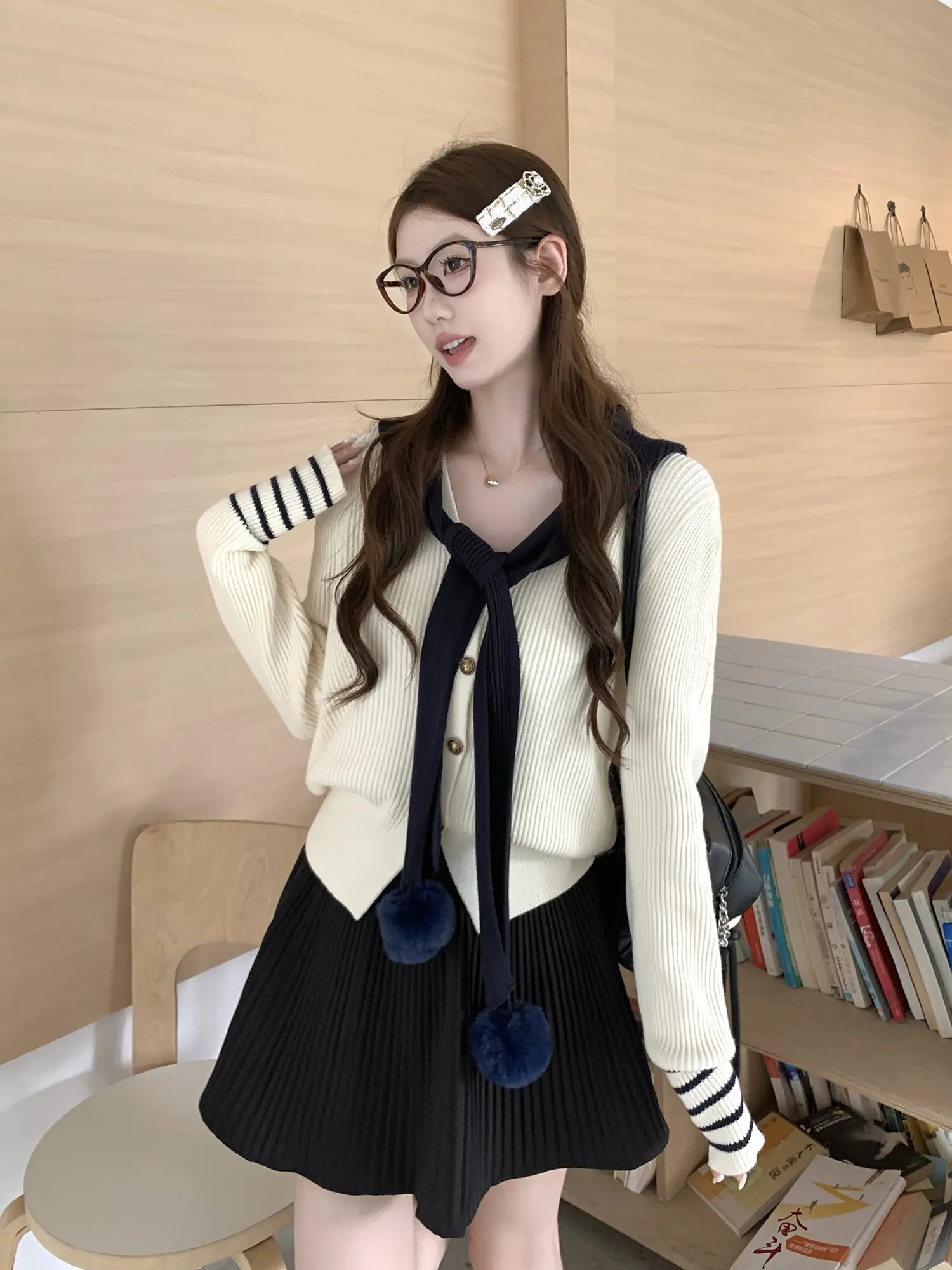 러블리 배색 볼 가디건 상세 이미지 21