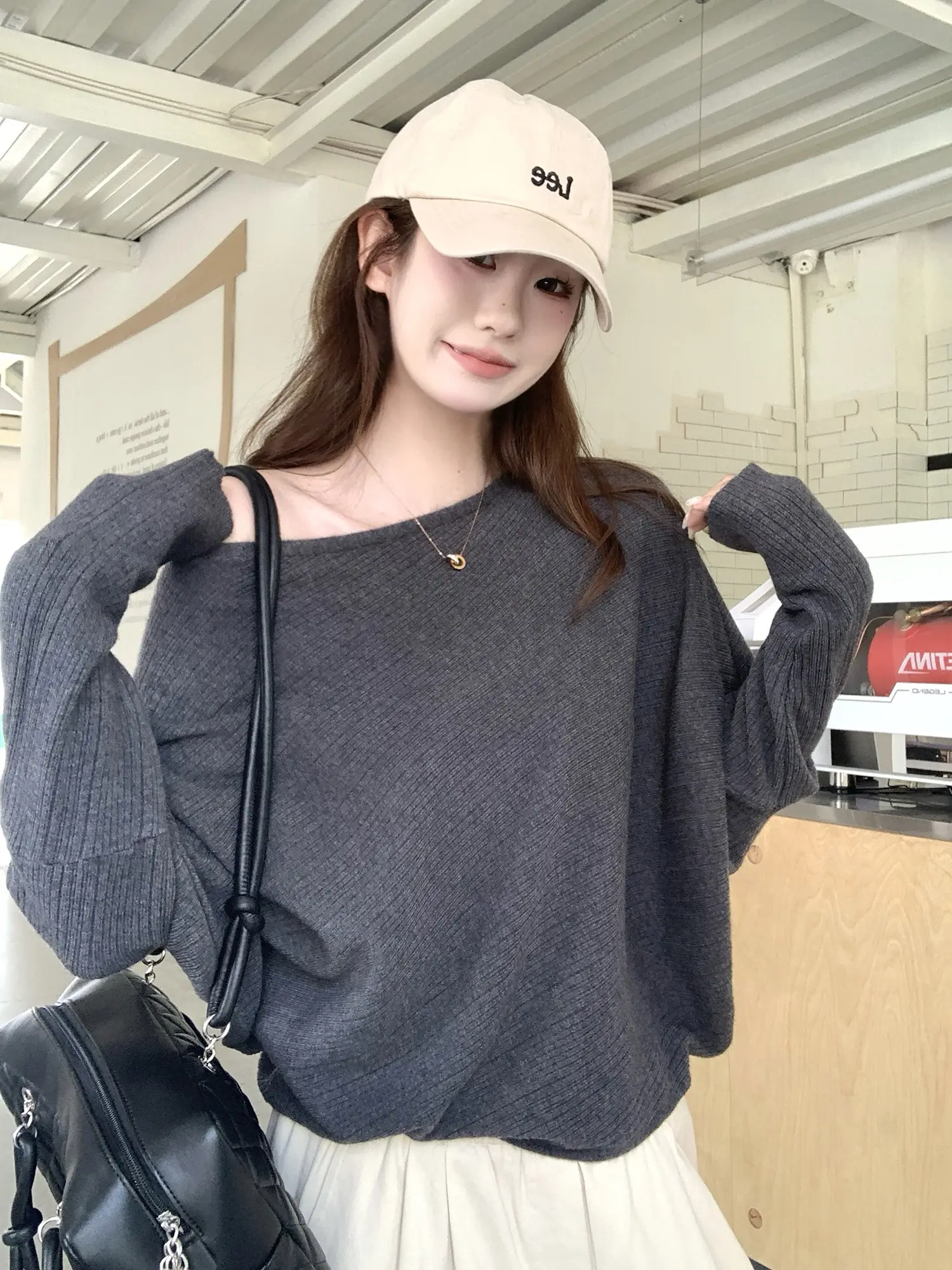부정형 주름 니트 긴소매 상세 이미지 3
