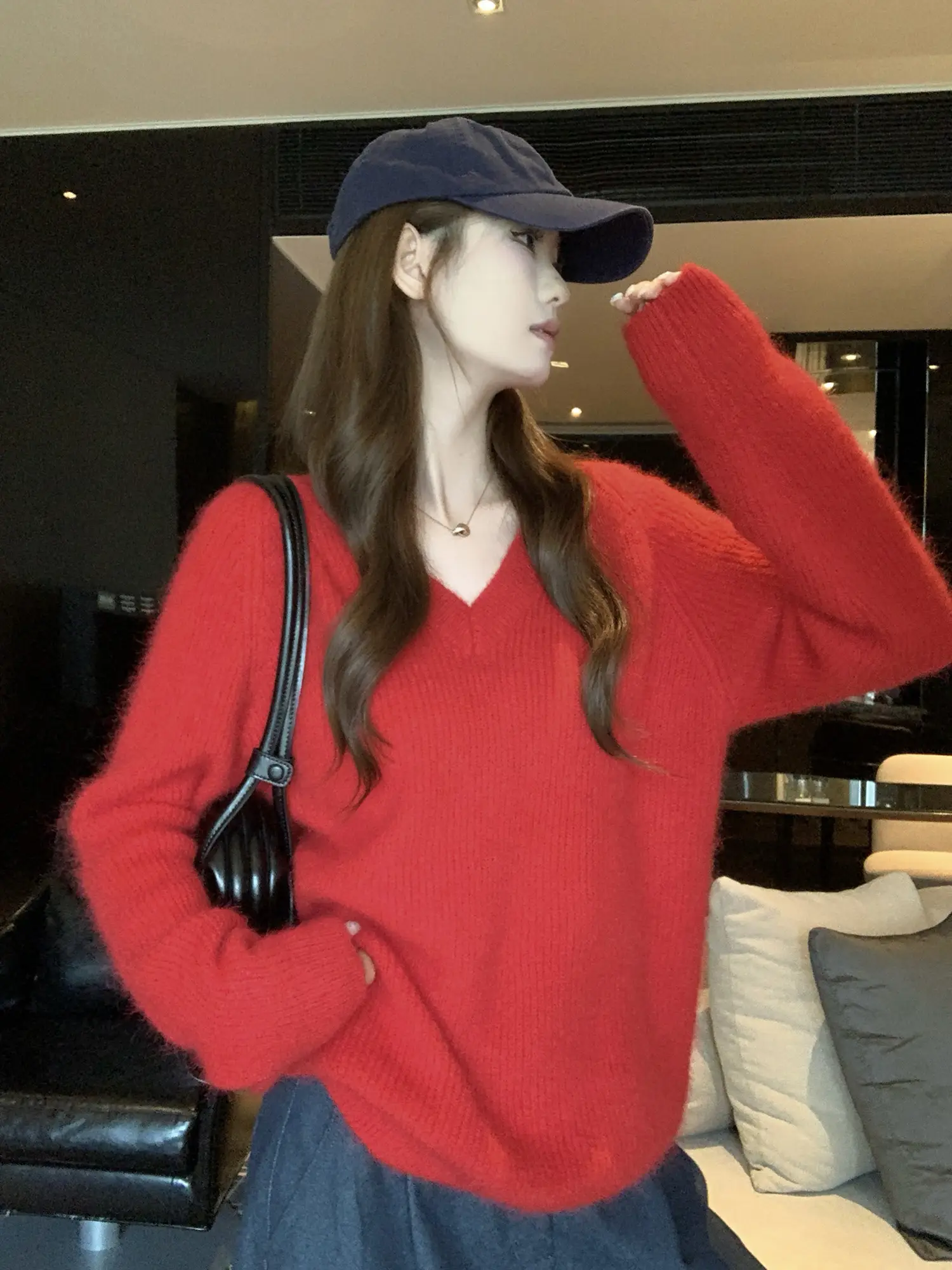 프렌치 레드 V넥 마해어 니트 상세 이미지 6