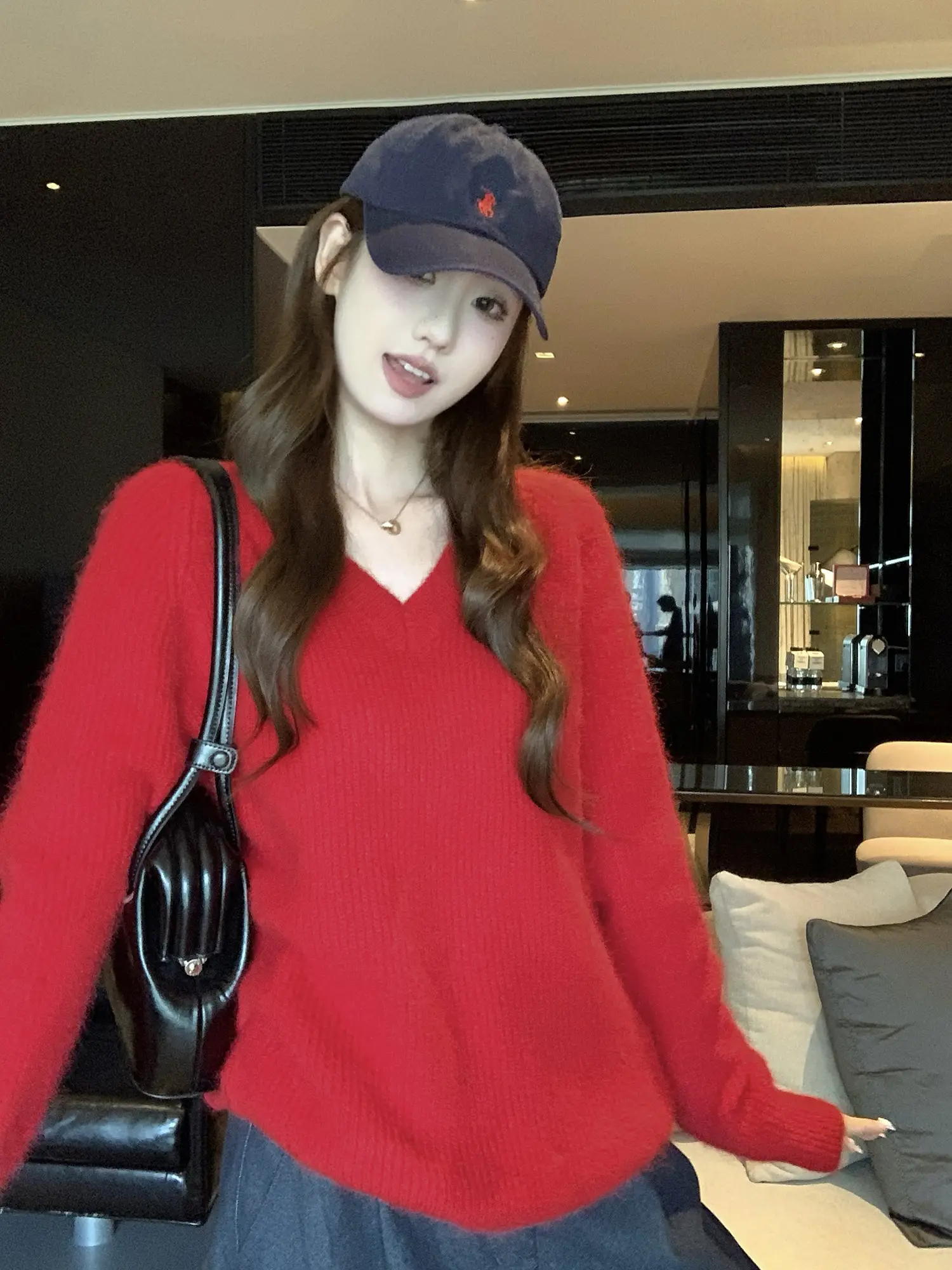 프렌치 레드 V넥 마해어 니트 상세 이미지 13