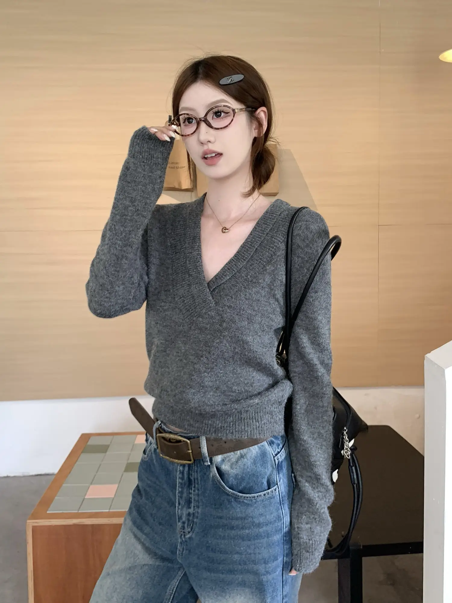 폴드 칼라 울 니트 상세 이미지 4