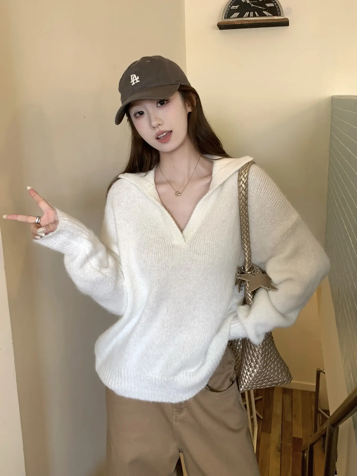 폴드 칼라 루즈핏 니트 상세 이미지 7