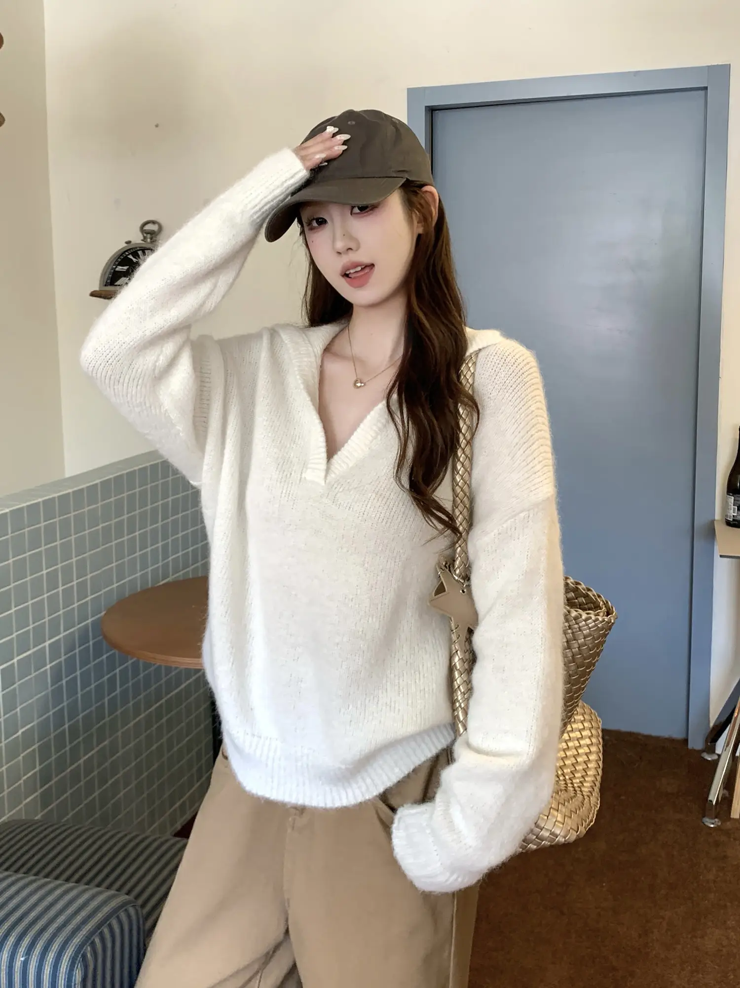 폴드 칼라 루즈핏 니트 상세 이미지 13