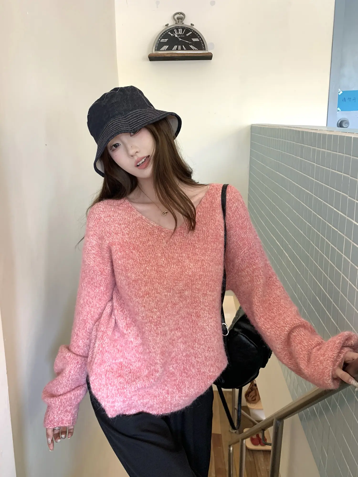 V넥 니트 상세 이미지 5
