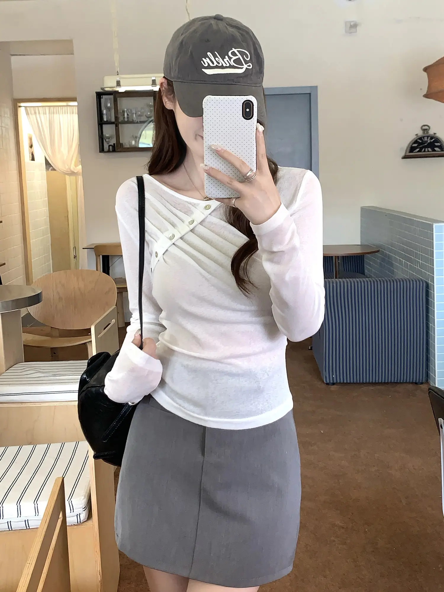 원숄더 화이트 티셔츠 상세 이미지 9