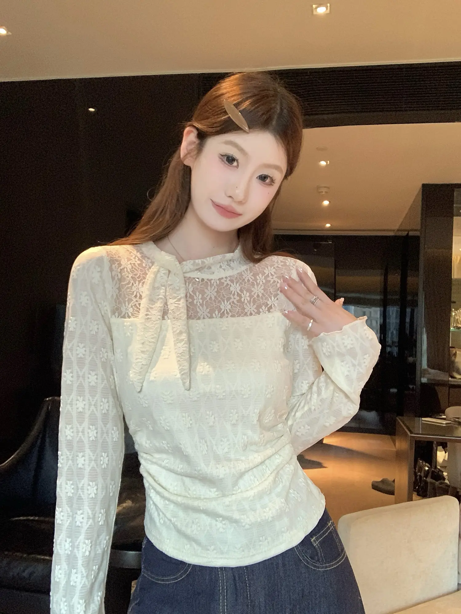 프렌치 레이스 끈 디테일 플레어 소매 니트 상세 이미지 6