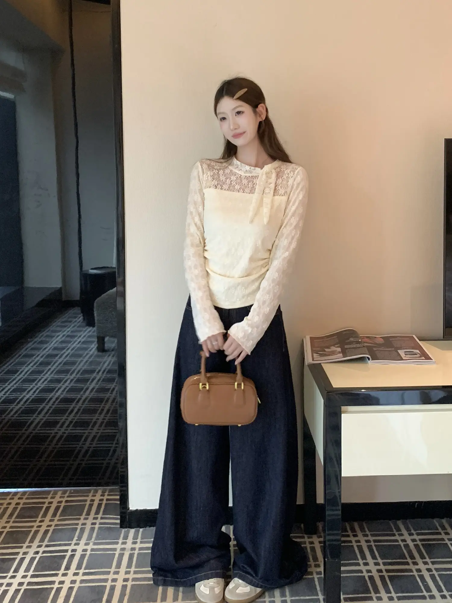 프렌치 레이스 끈 디테일 플레어 소매 니트 상세 이미지 11