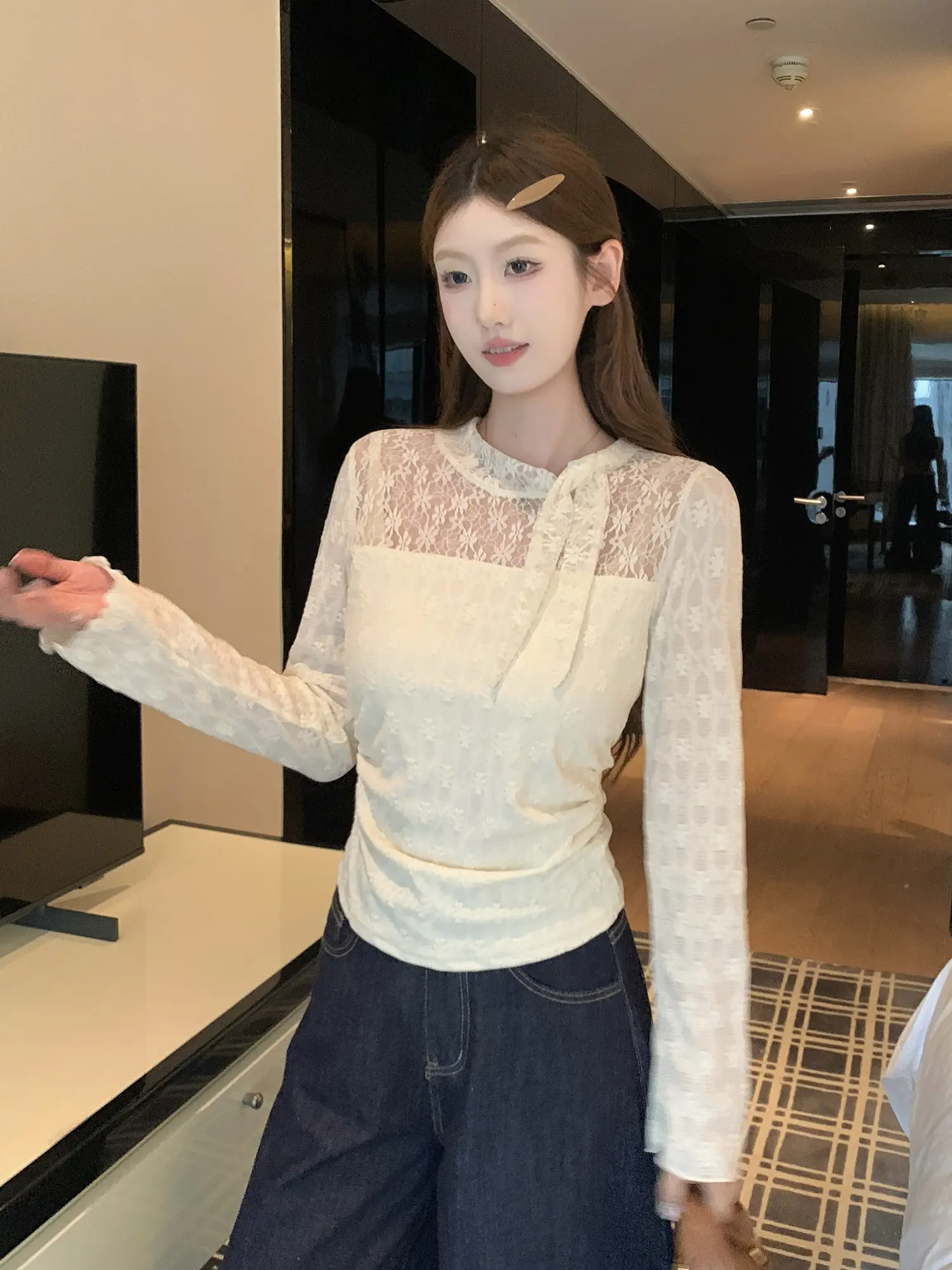 프렌치 레이스 끈 디테일 플레어 소매 니트 상세 이미지 13