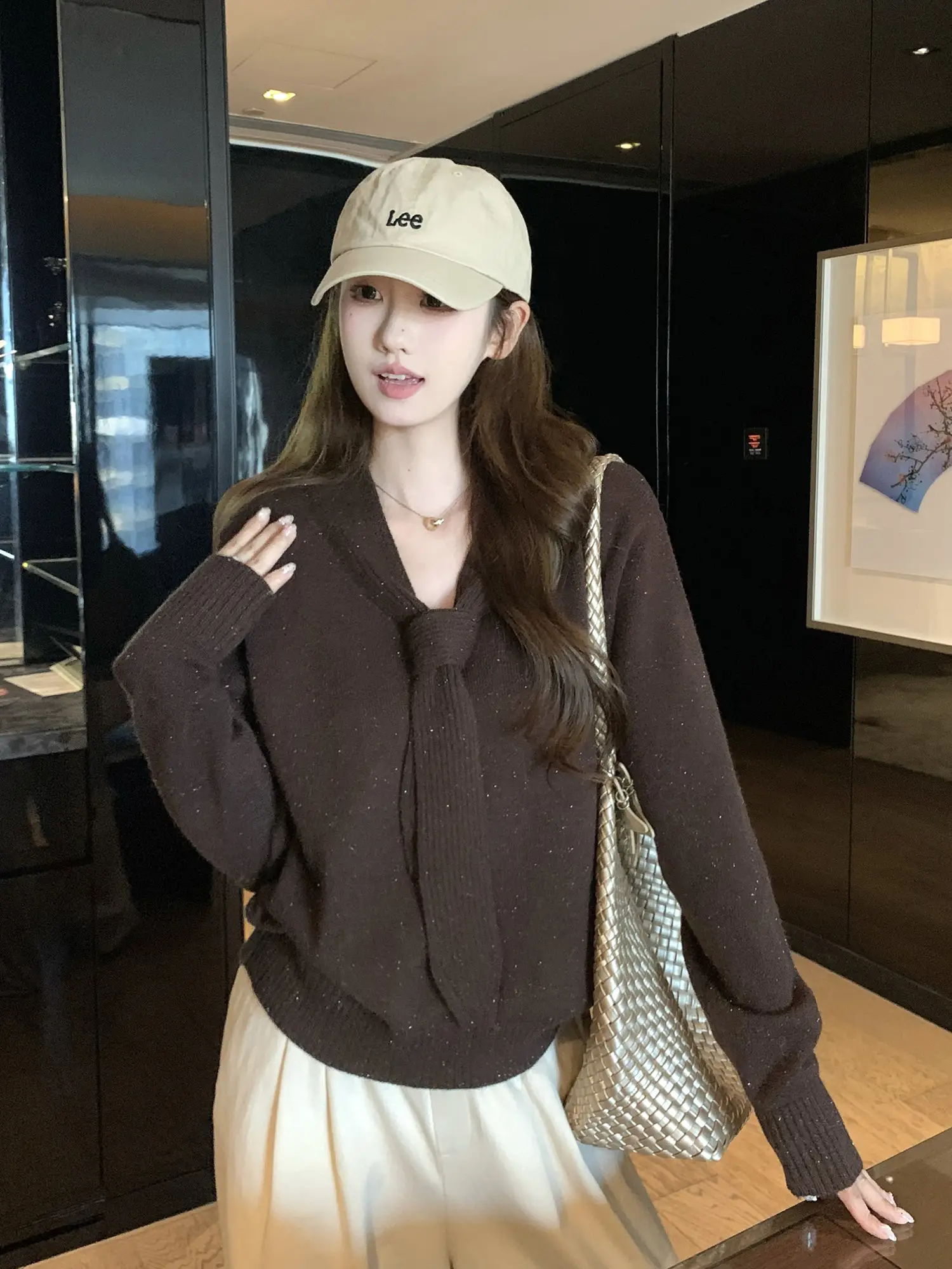 부드러운 스타일 끈 디테일 긴소매 니트 상세 이미지 8