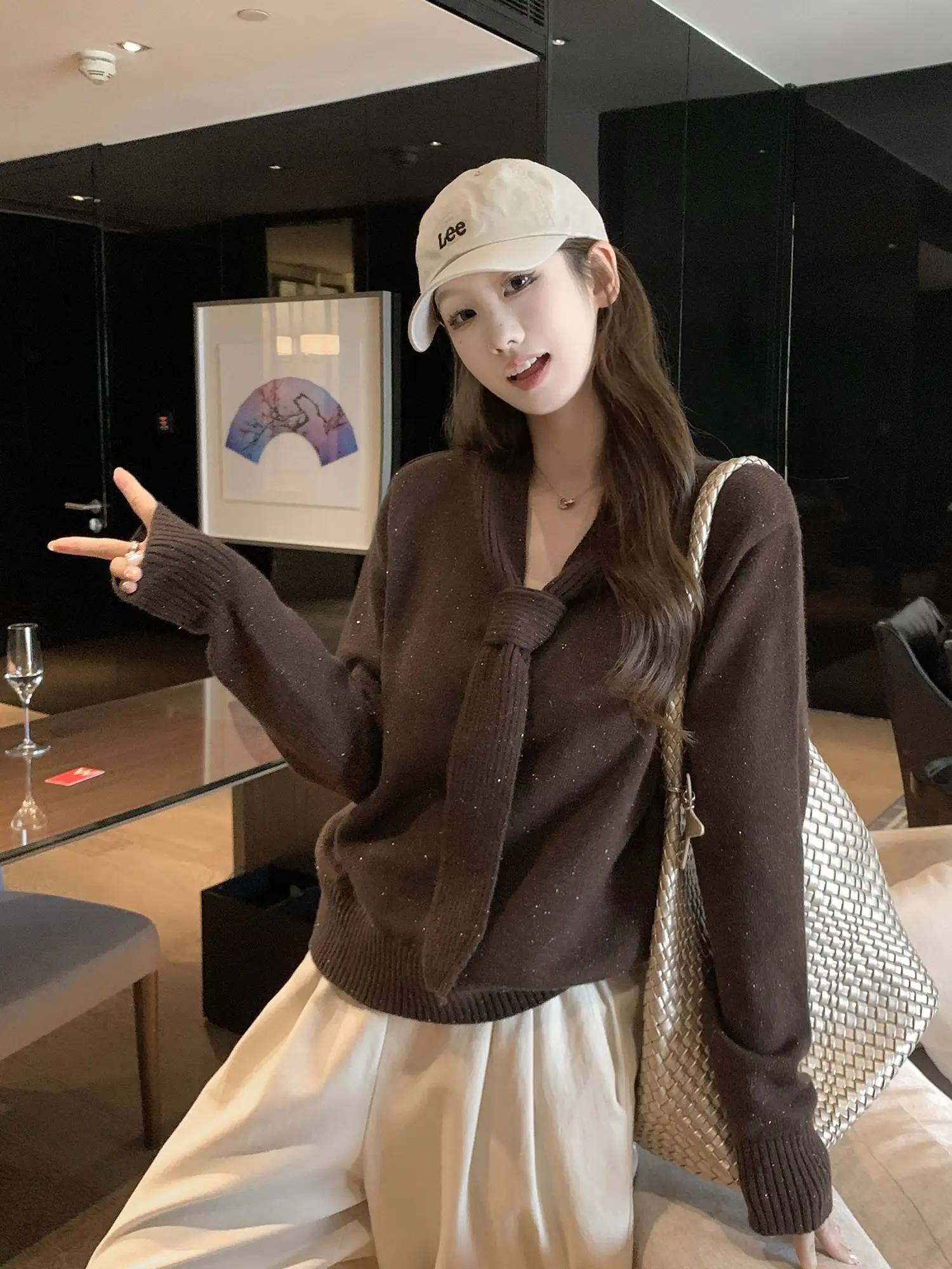 부드러운 스타일 끈 디테일 긴소매 니트 상세 이미지 9