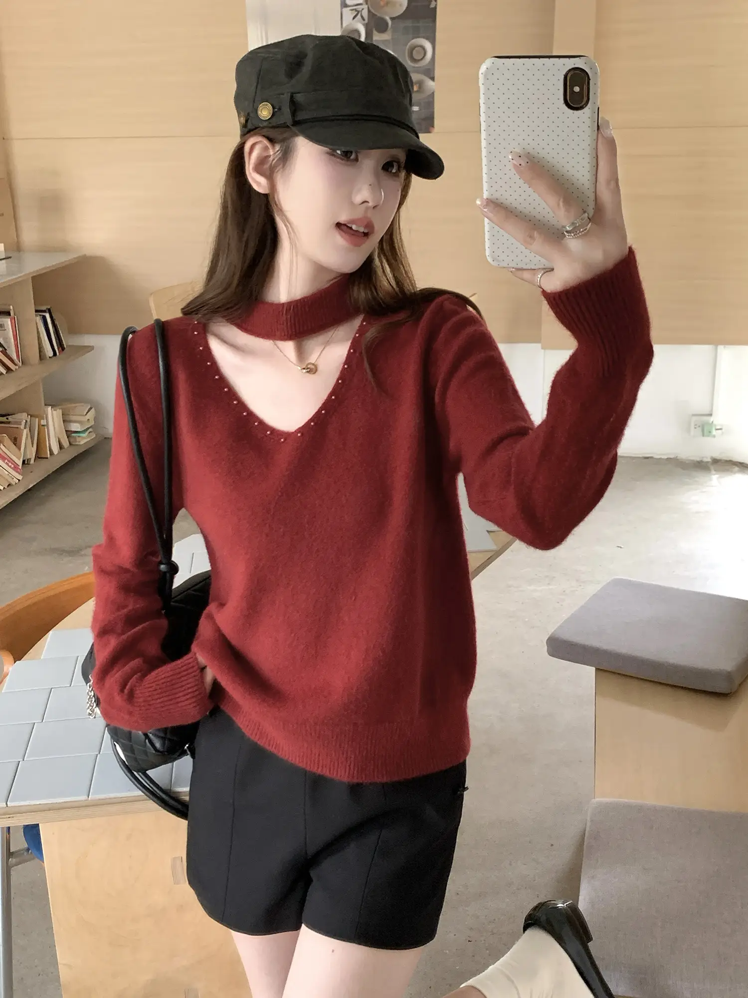 홀터넥 V넥 니트 상세 이미지 26
