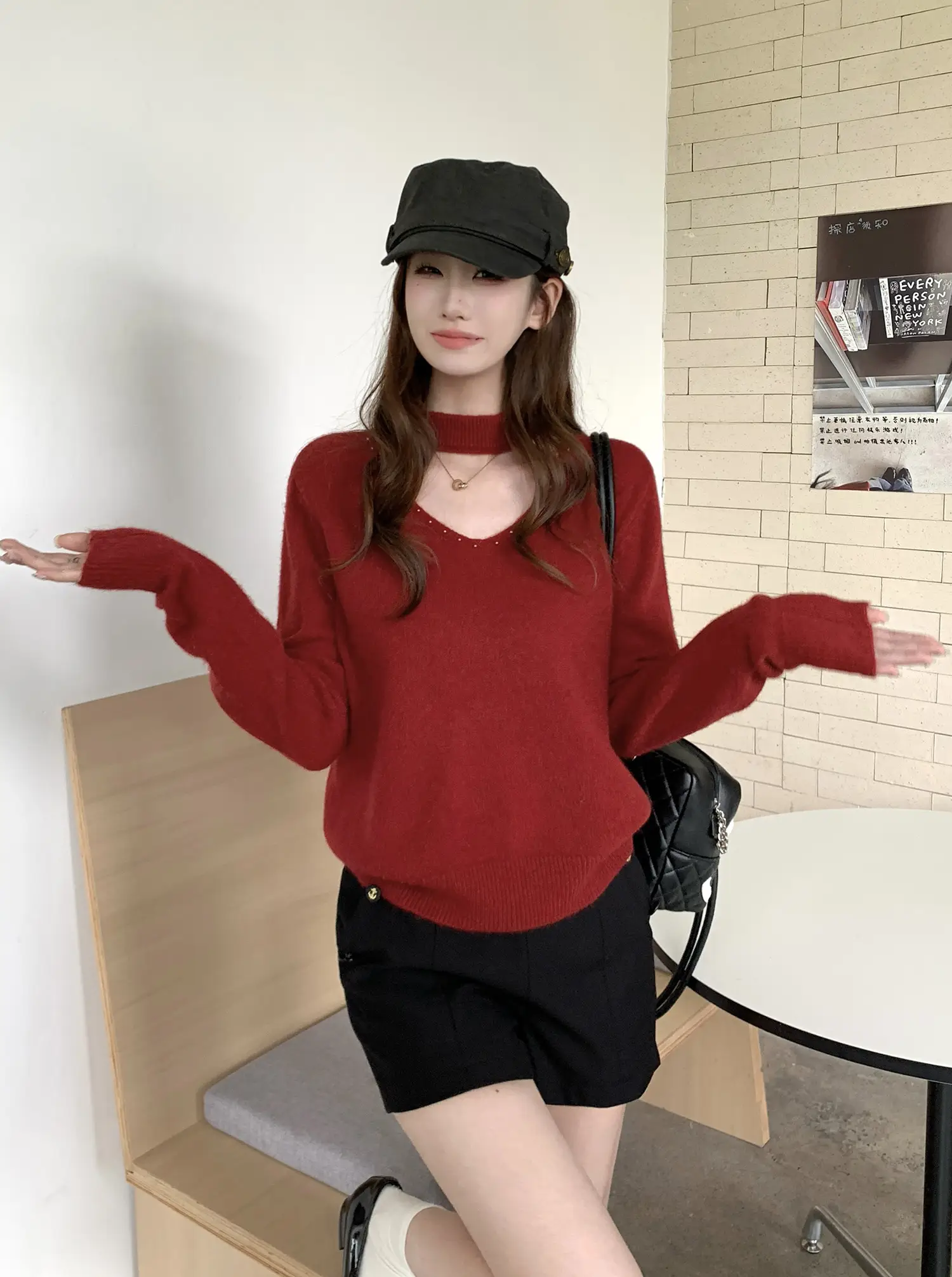 홀터넥 V넥 니트 상세 이미지 36