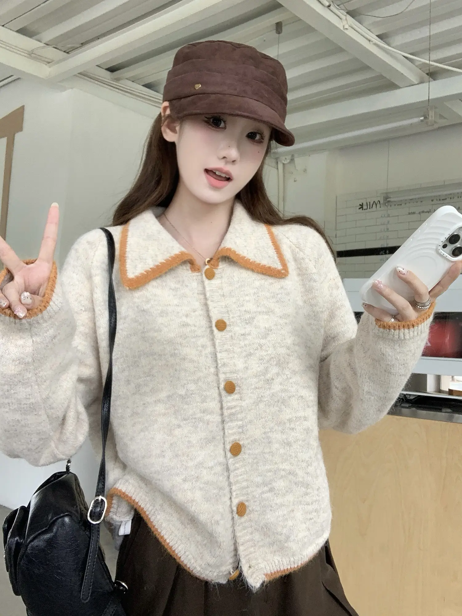 폴드 칼라 니트 아우터 상세 이미지 5