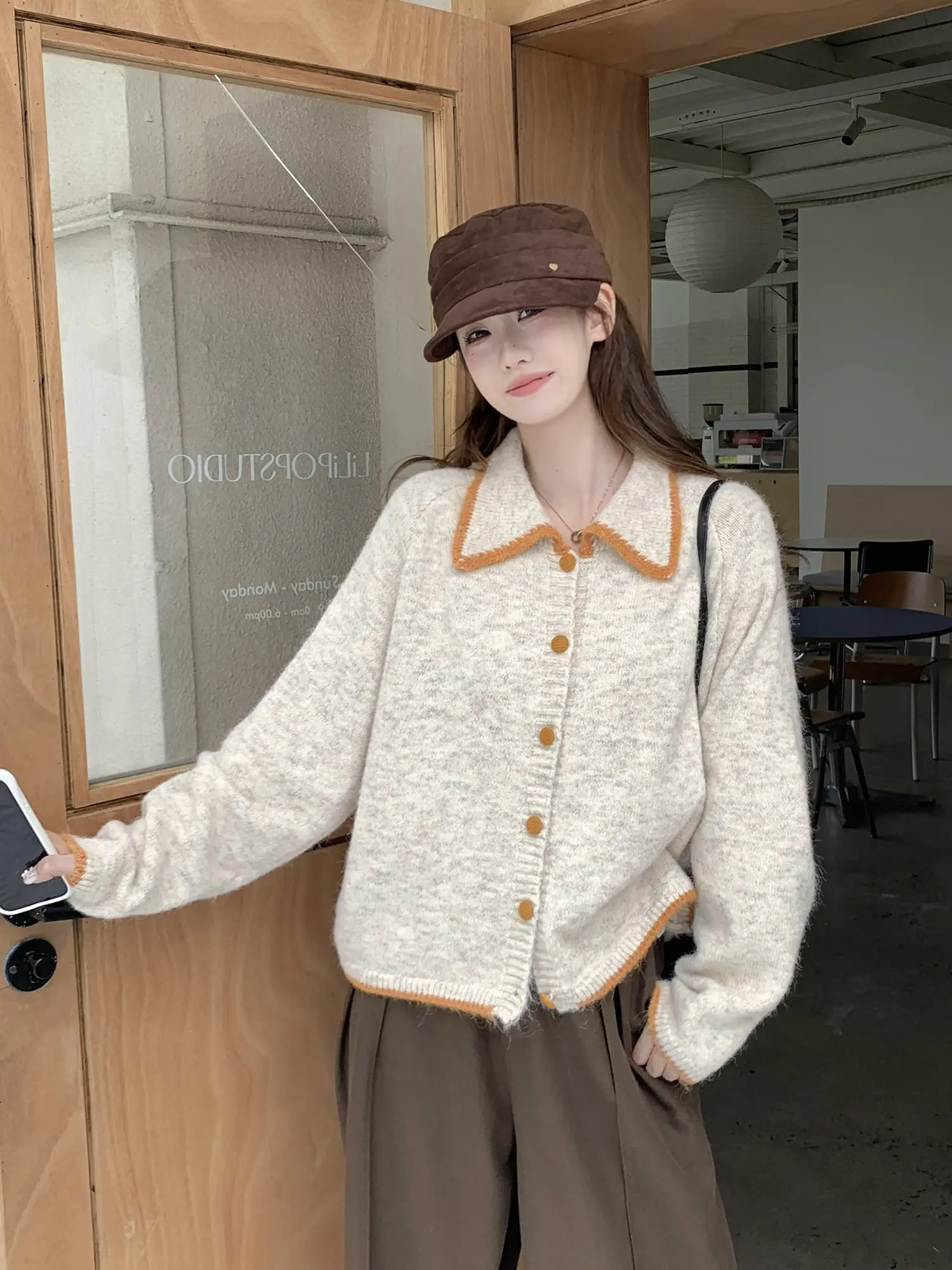 폴드 칼라 니트 아우터 상세 이미지 9
