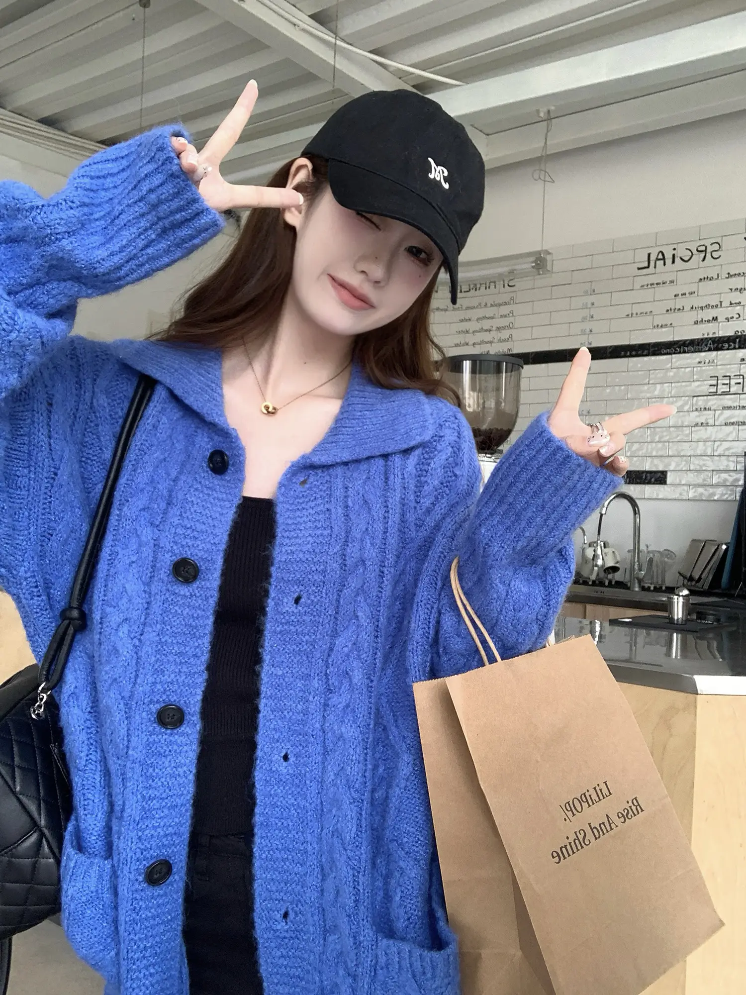 폴드 칼라 블루 니트 아우터 상세 이미지 7