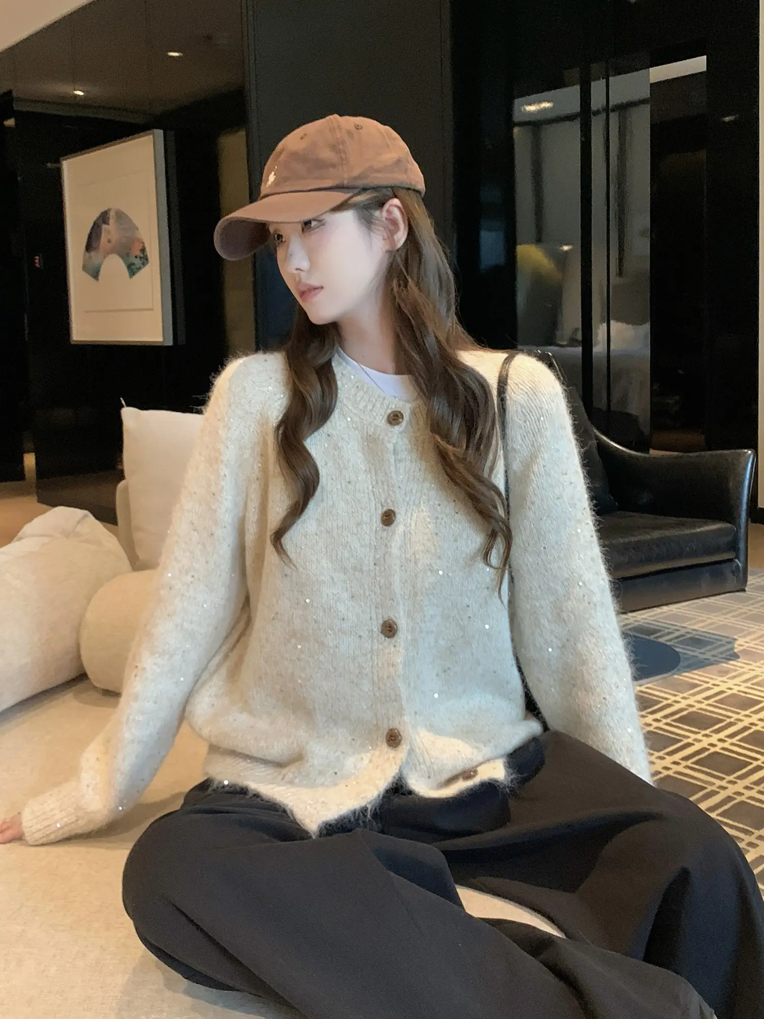 루즈핏 라운드넥 니트 가디건 상세 이미지 1