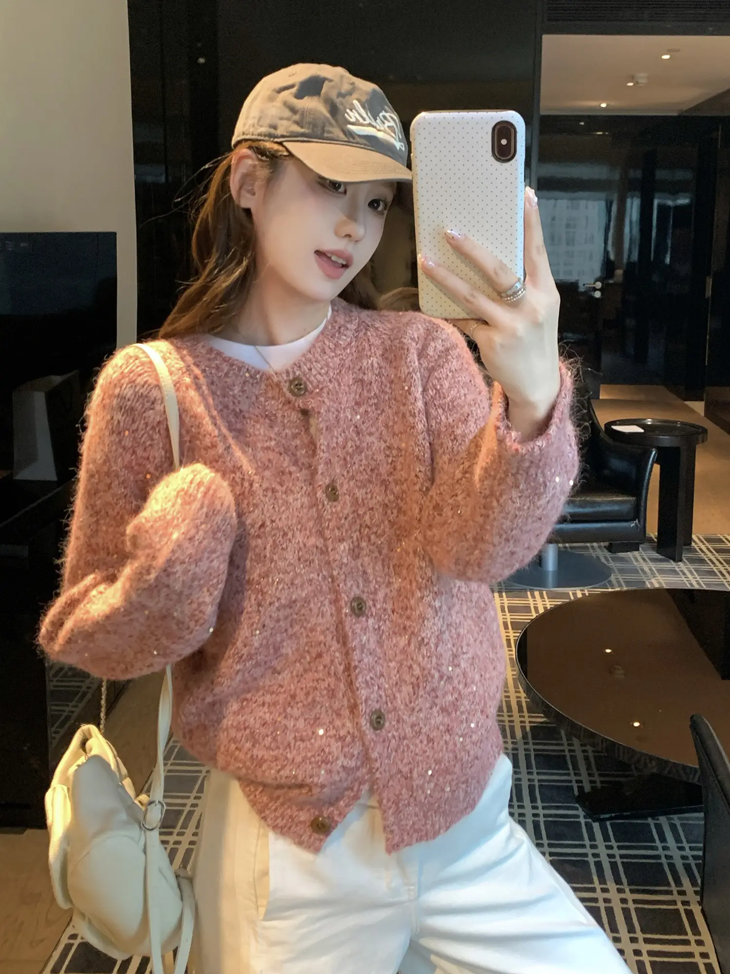 루즈핏 라운드넥 니트 가디건 상세 이미지 16