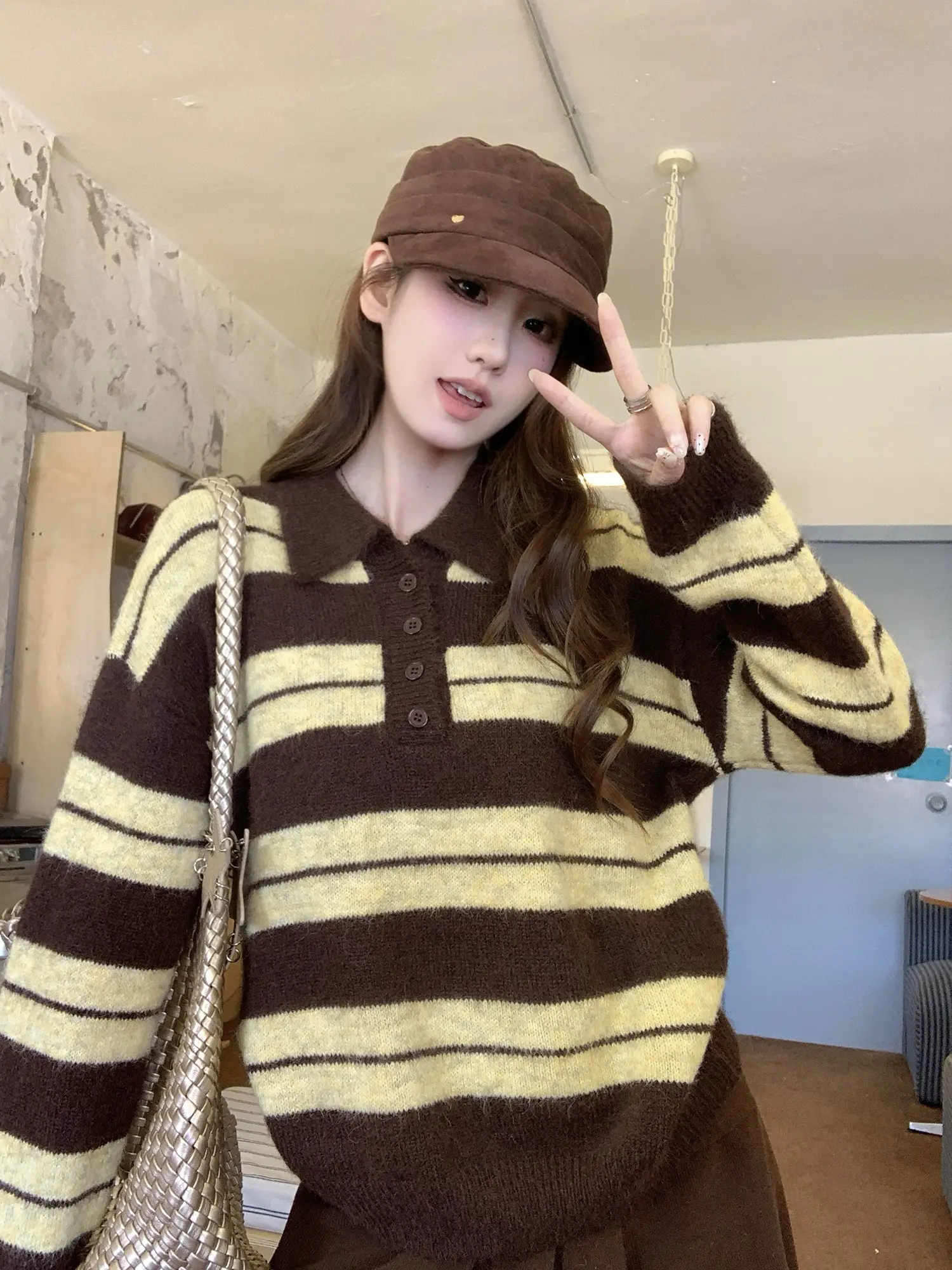 폴로넥 스트라이프 루즈 니트 상세 이미지 9