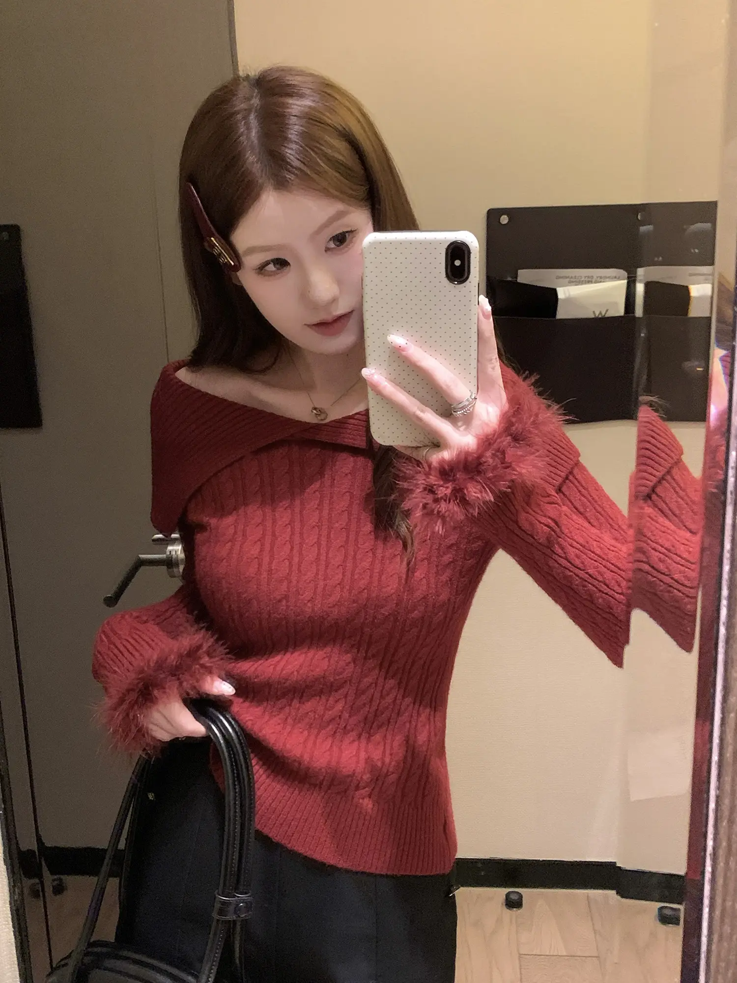 퍼프소매 오프숄더 폴드 칼라 니트