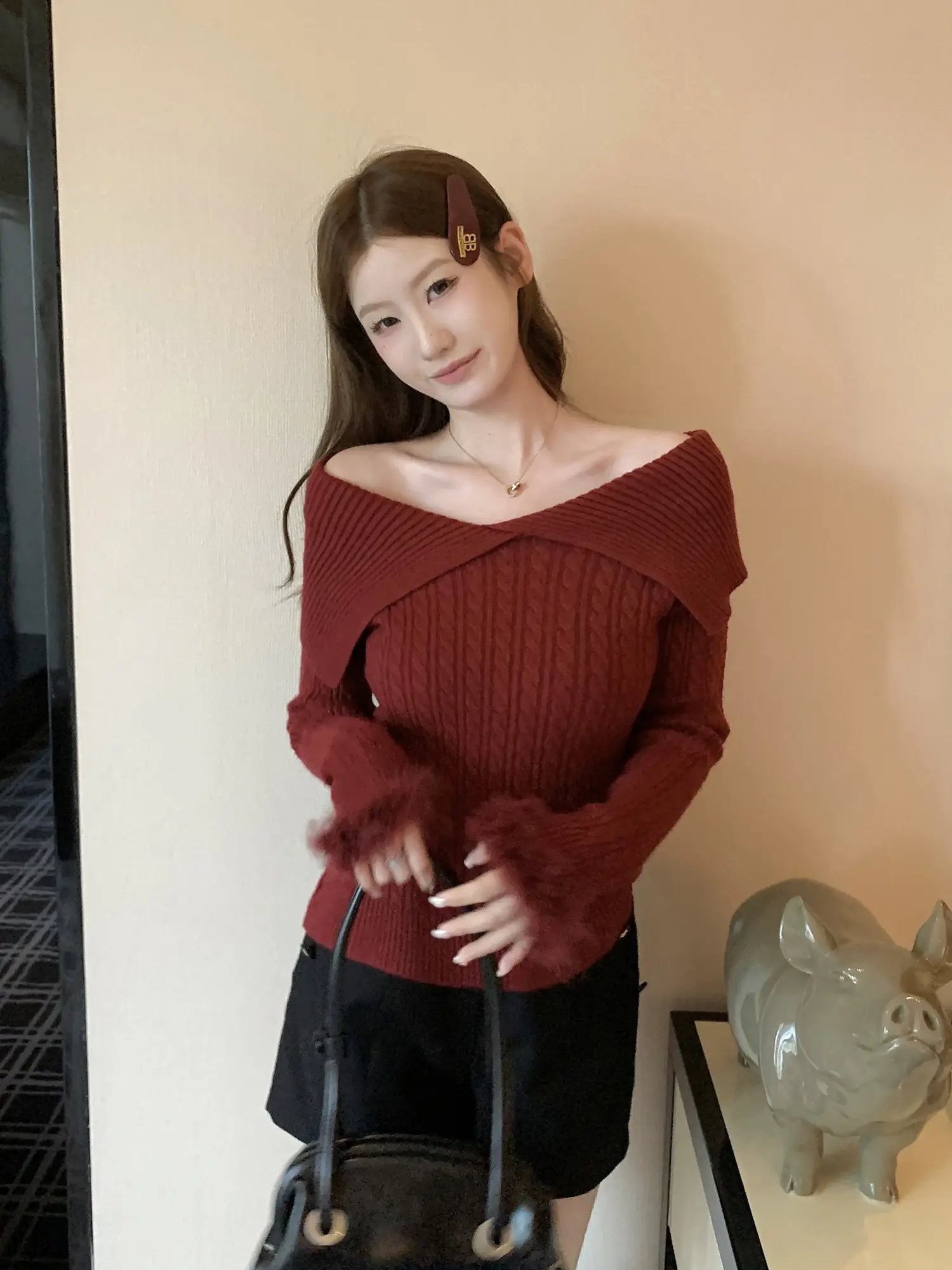 퍼프소매 오프숄더 폴드 칼라 니트 상세 이미지 5