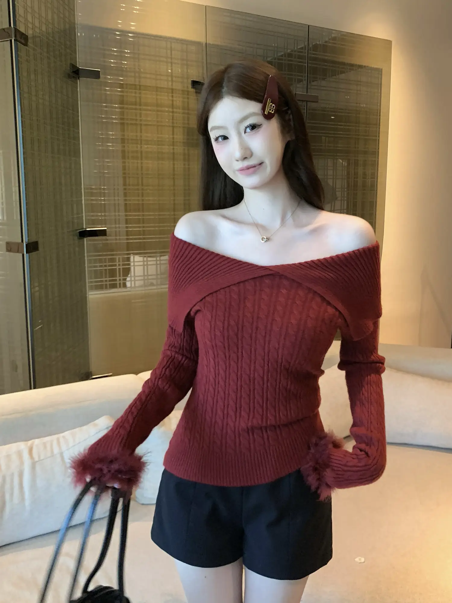 퍼프소매 오프숄더 폴드 칼라 니트 상세 이미지 12