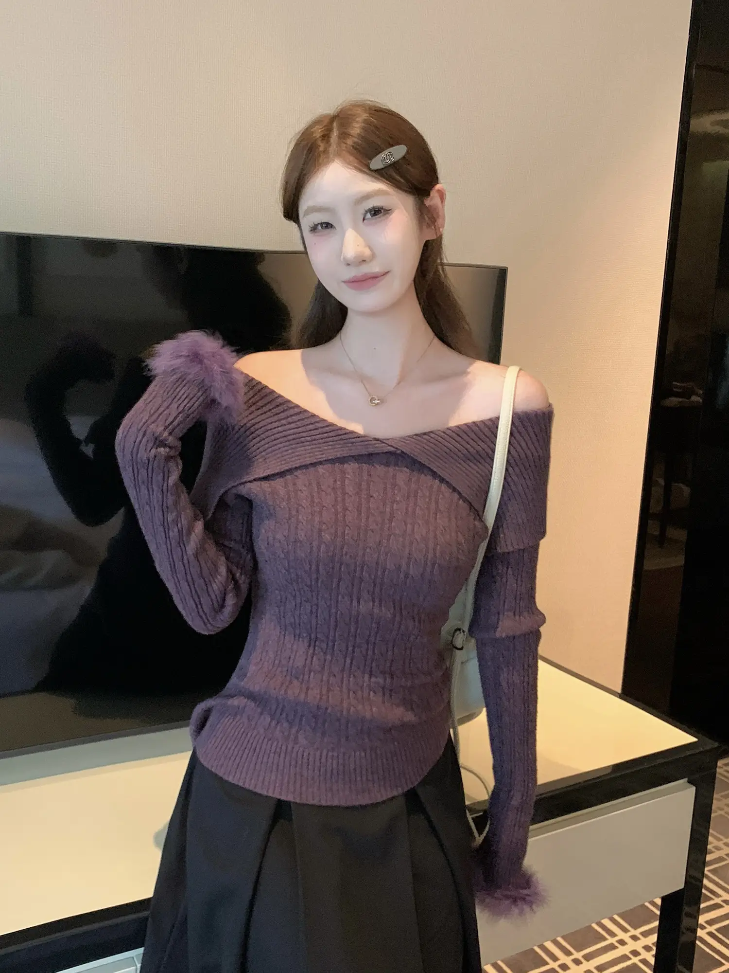퍼프소매 오프숄더 폴드 칼라 니트 상세 이미지 23