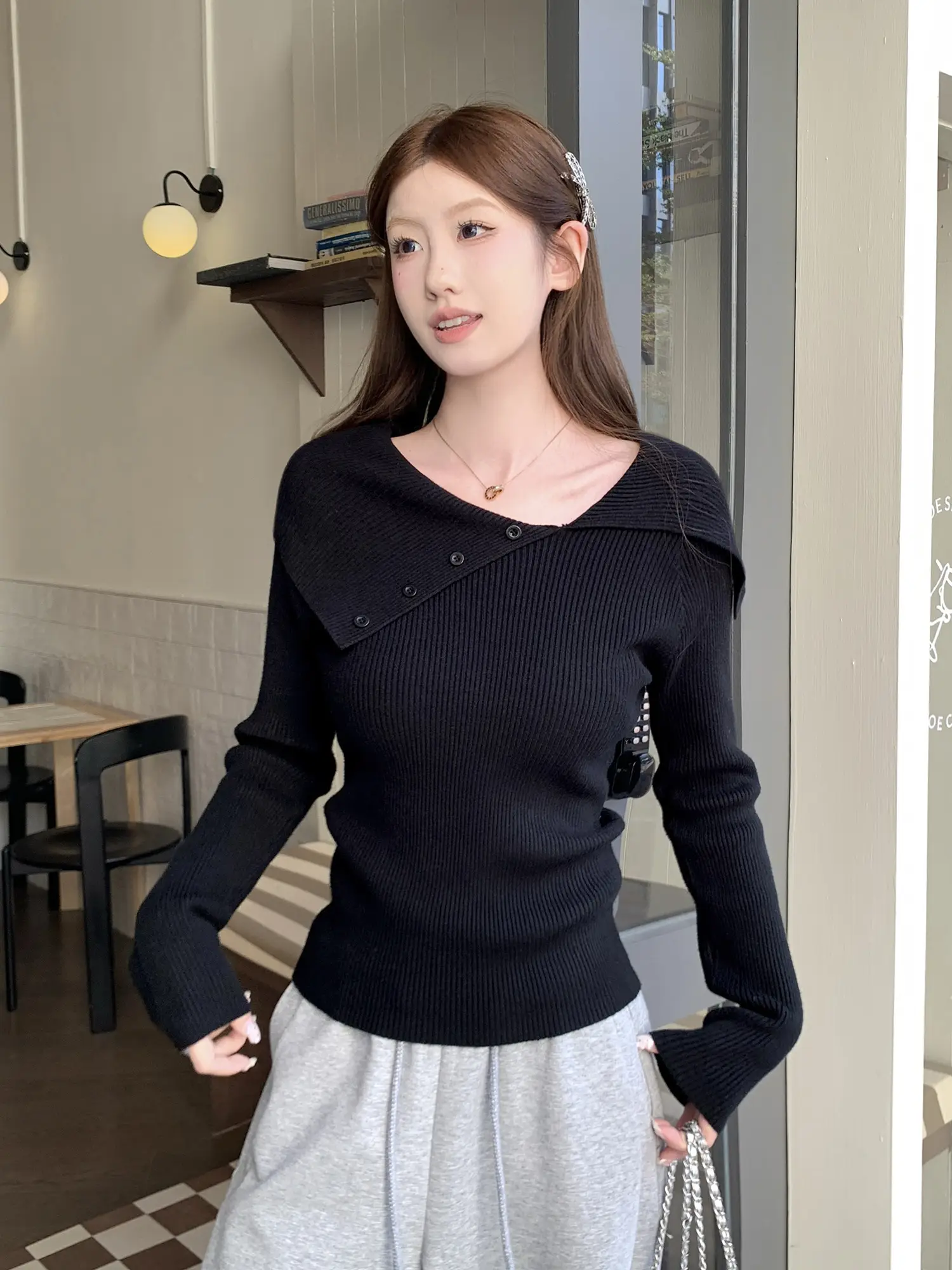 폴드 칼라 오프숄더 니트 상세 이미지 4