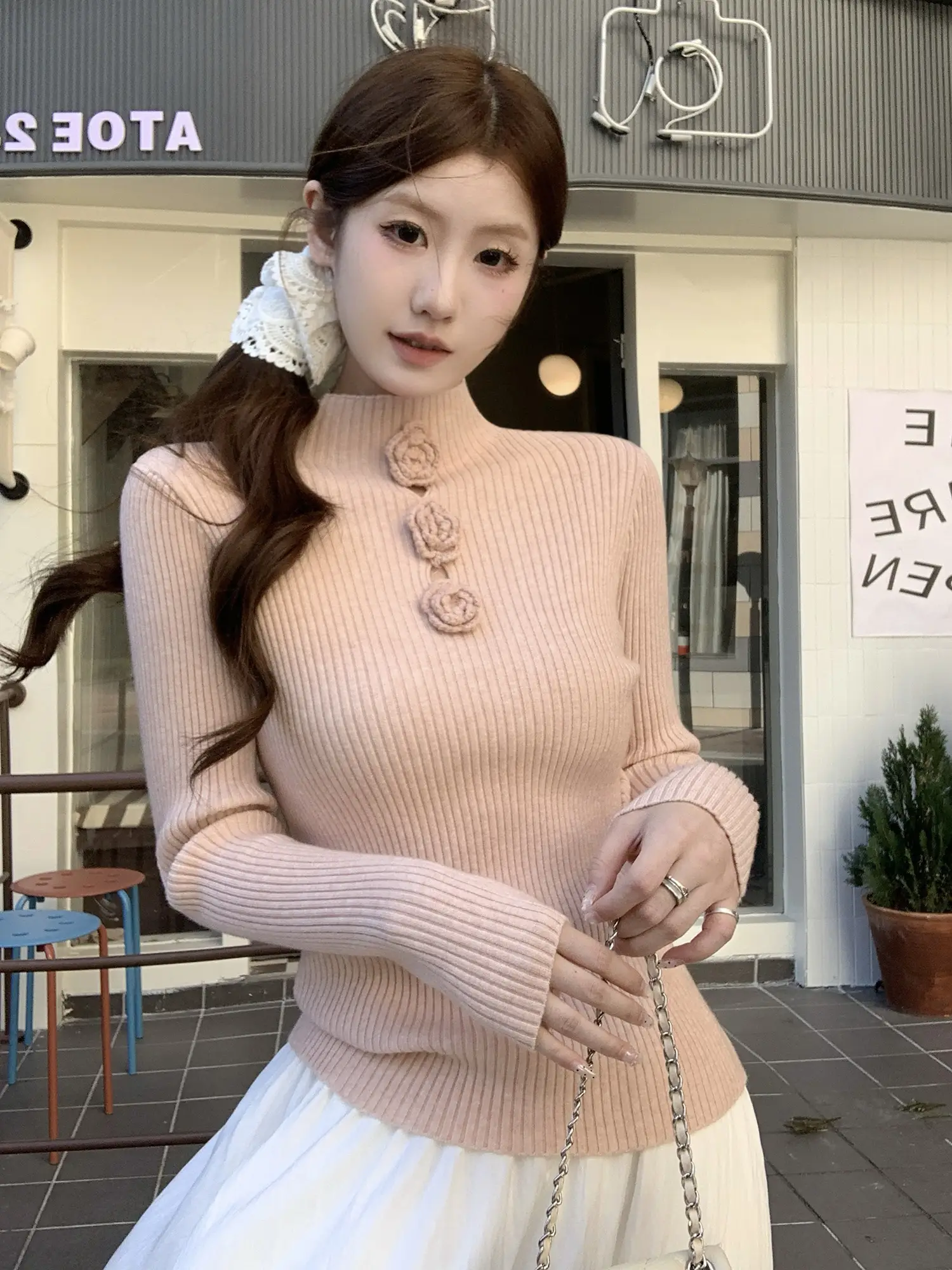 입체 플라워 컷아웃 니트 상세 이미지 3