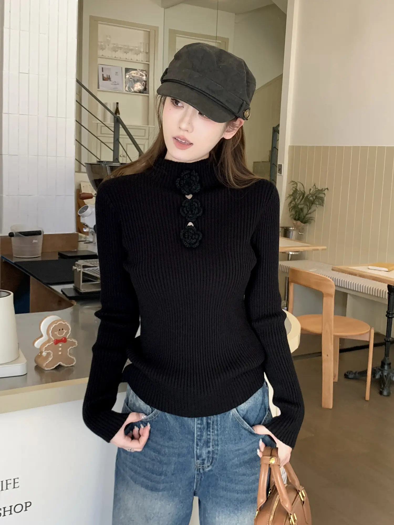 입체 플라워 컷아웃 니트 상세 이미지 21