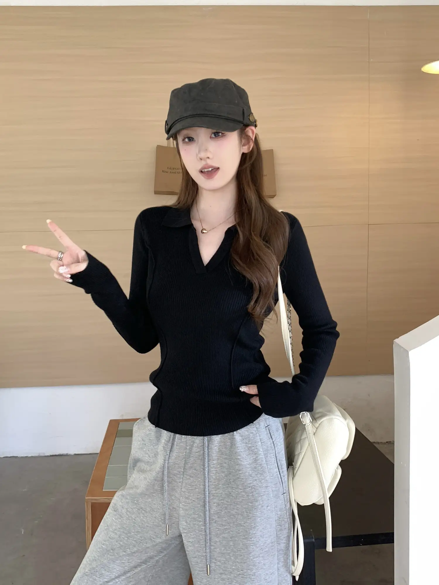 프렌치 폴로 칼라 니트 여성용 상세 이미지 11