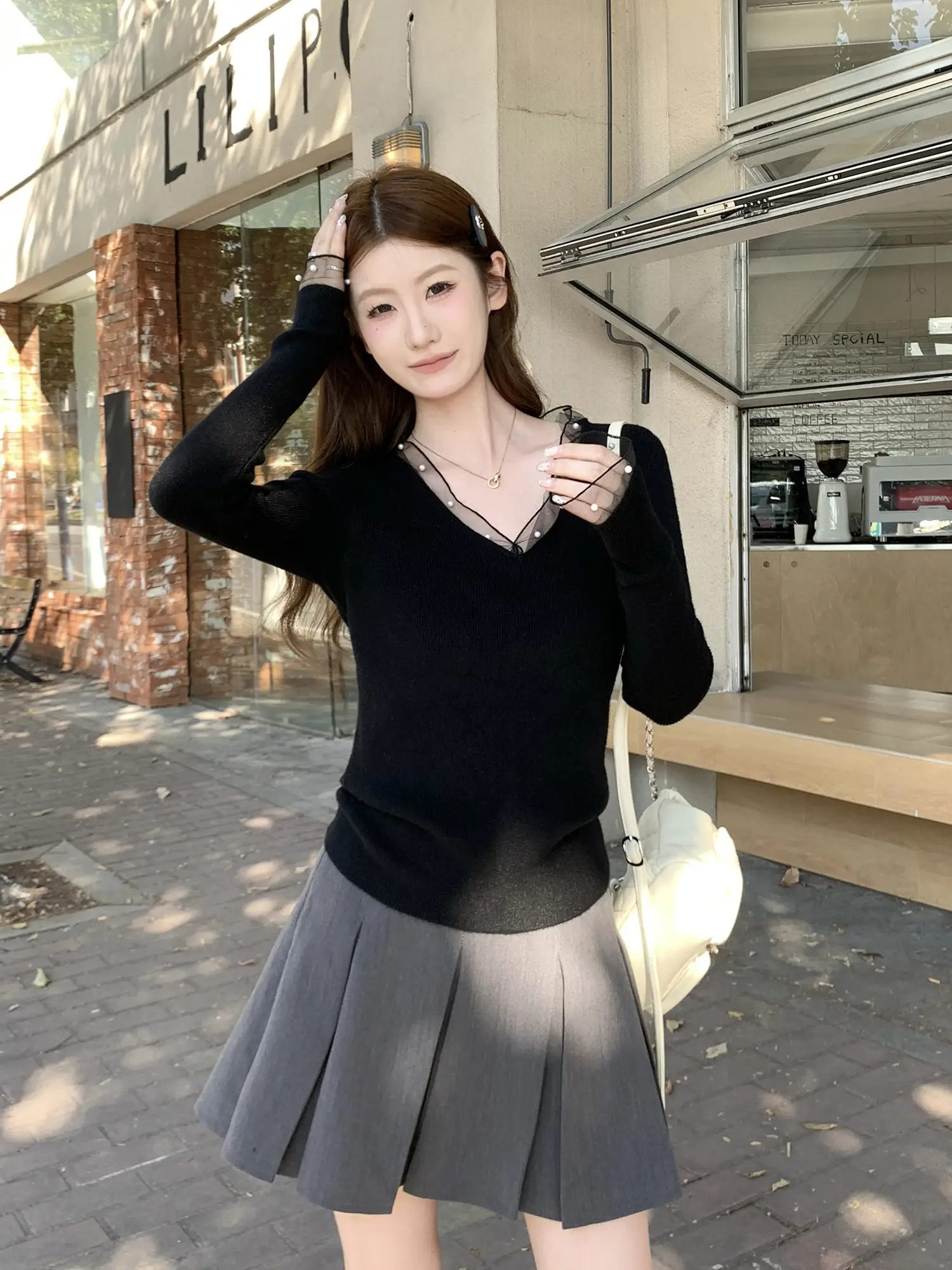 레이스 진주 V넥 니트 상세 이미지 17