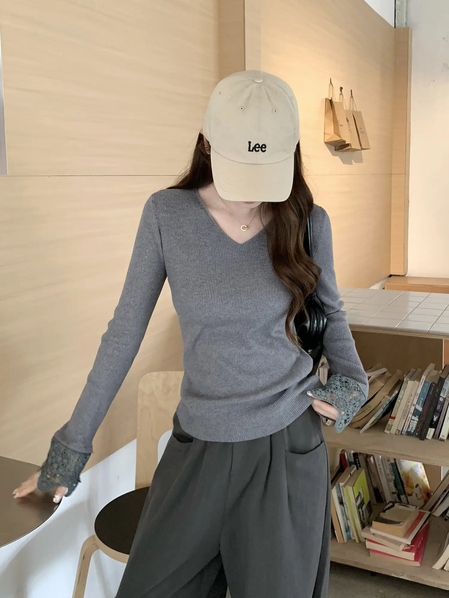 레이스 배색 슬림 니트 상세 이미지 8