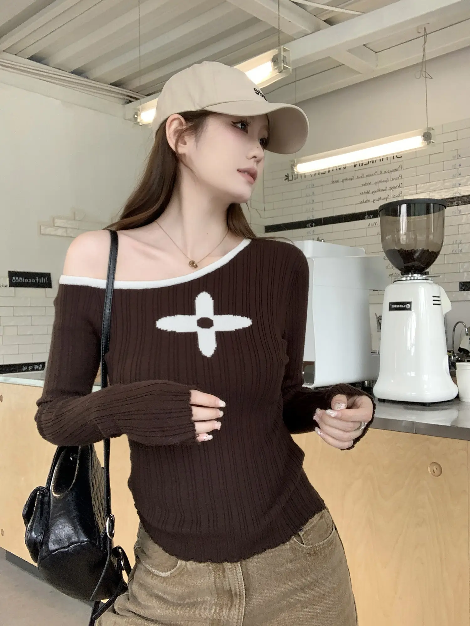 오프숄더 니트 티셔츠 상세 이미지 6