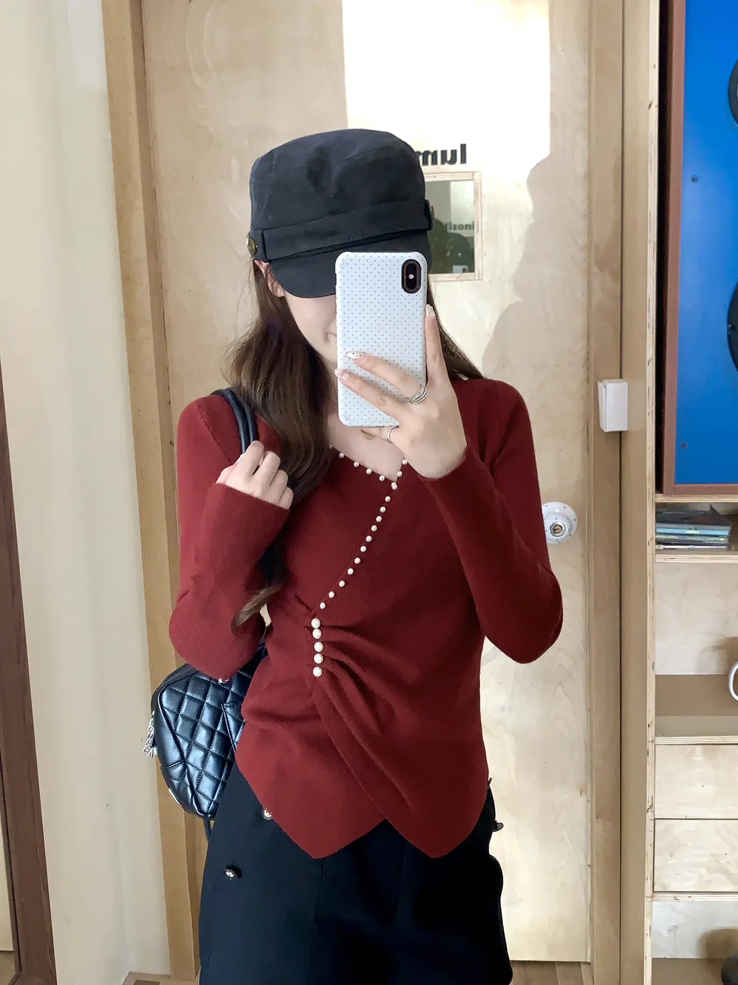 트임 디테일 비정형 진주 장식 니트 상세 이미지 16