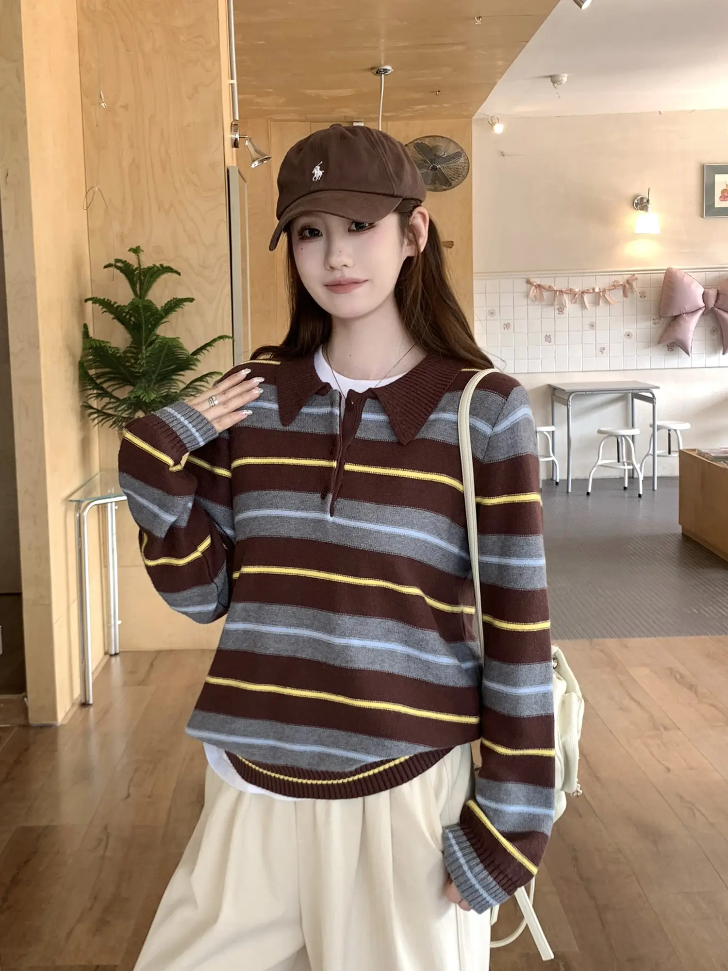 폴드 칼라 배색 스트라이프 니트 상세 이미지 8