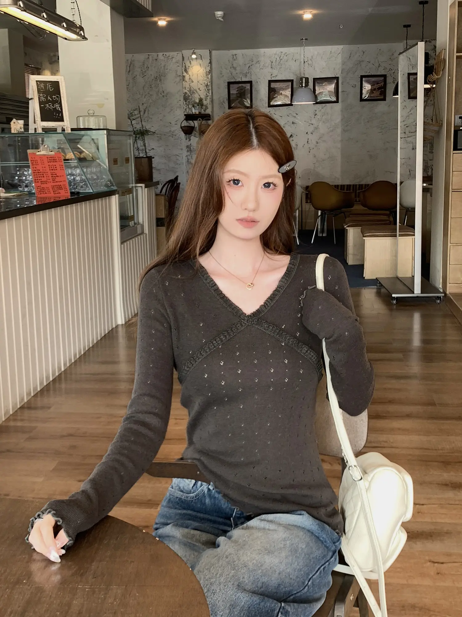 디자인감 V넥 긴소매 니트 상세 이미지 7