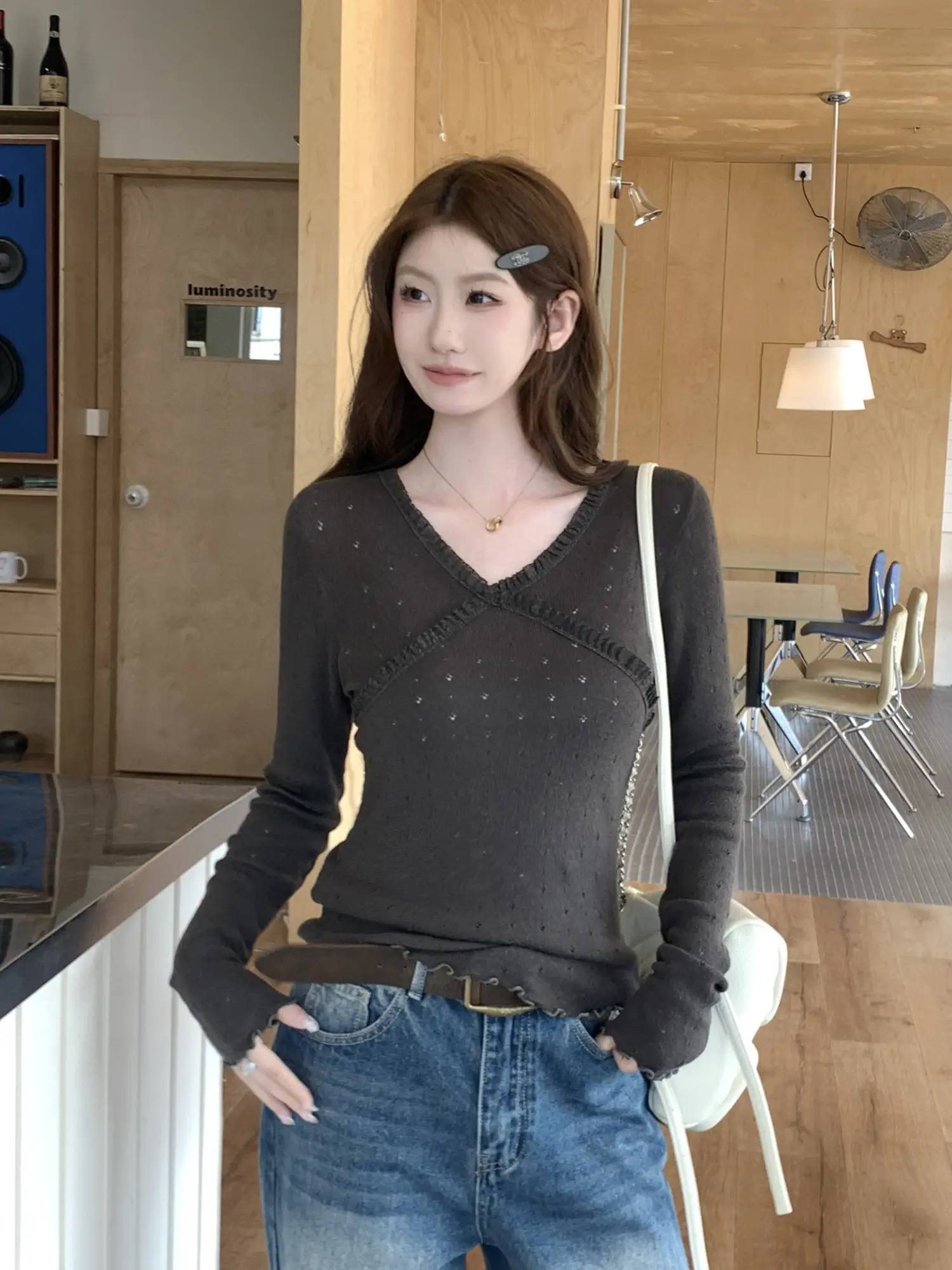 디자인감 V넥 긴소매 니트 상세 이미지 8