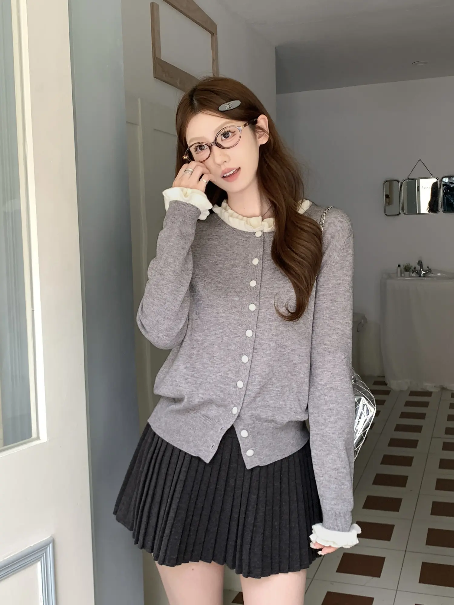 프릴 디테일 가디건 상세 이미지 3