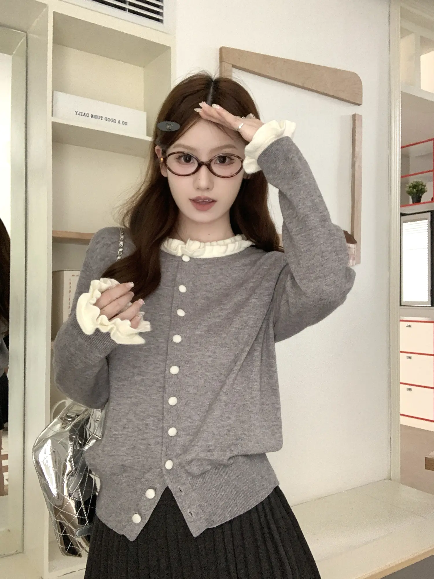 프릴 디테일 가디건 상세 이미지 5