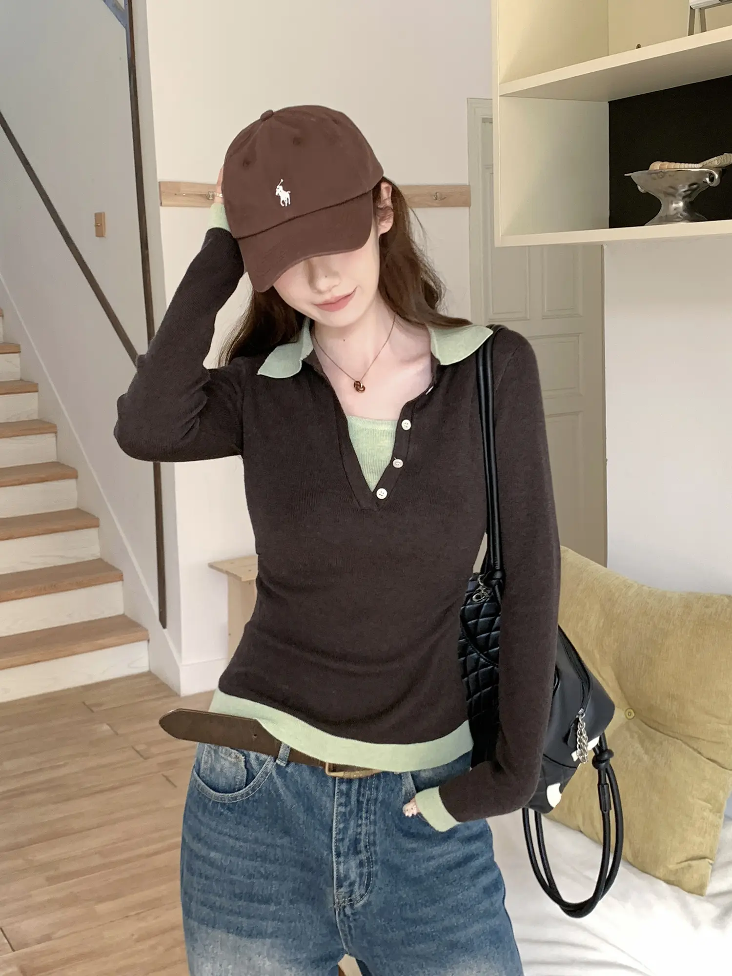 배색 V넥 니트 상세 이미지 6