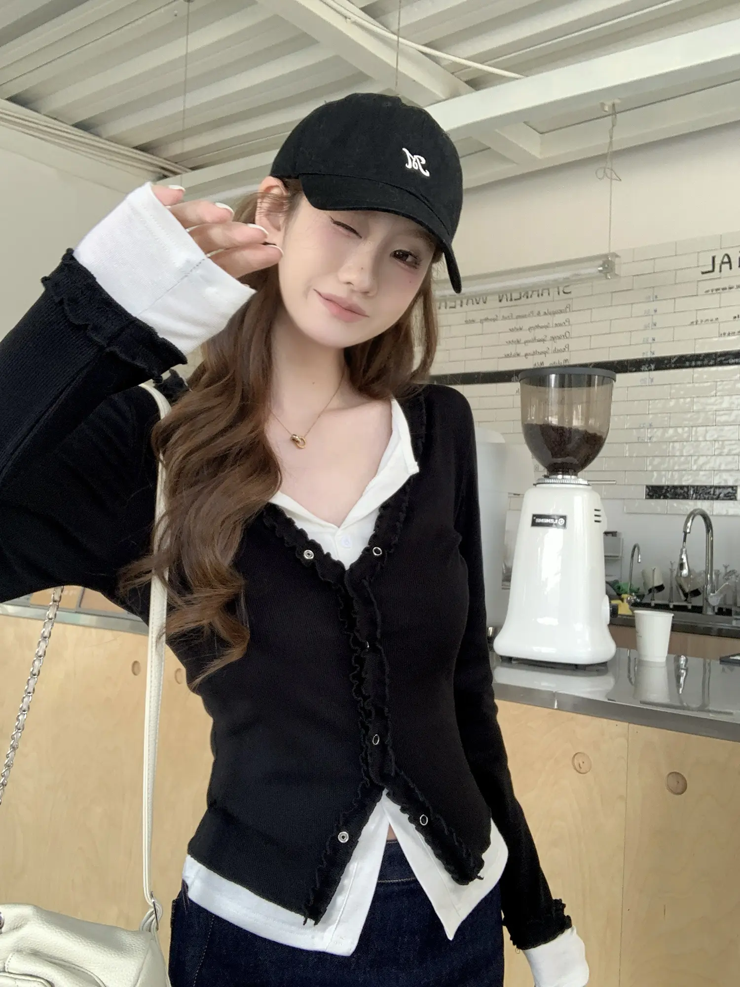 블랙 컬러 블록 레이스 V넥 가디건 상세 이미지 6