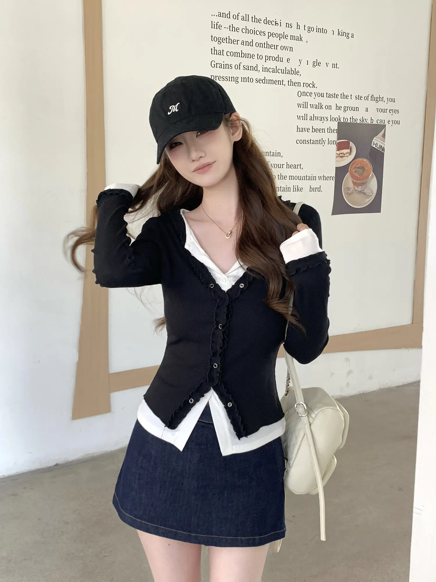 블랙 컬러 블록 레이스 V넥 가디건 상세 이미지 12