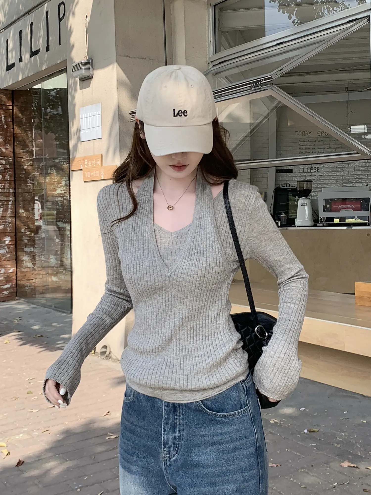 홀터넥 V넥 긴소매 니트 상세 이미지 15